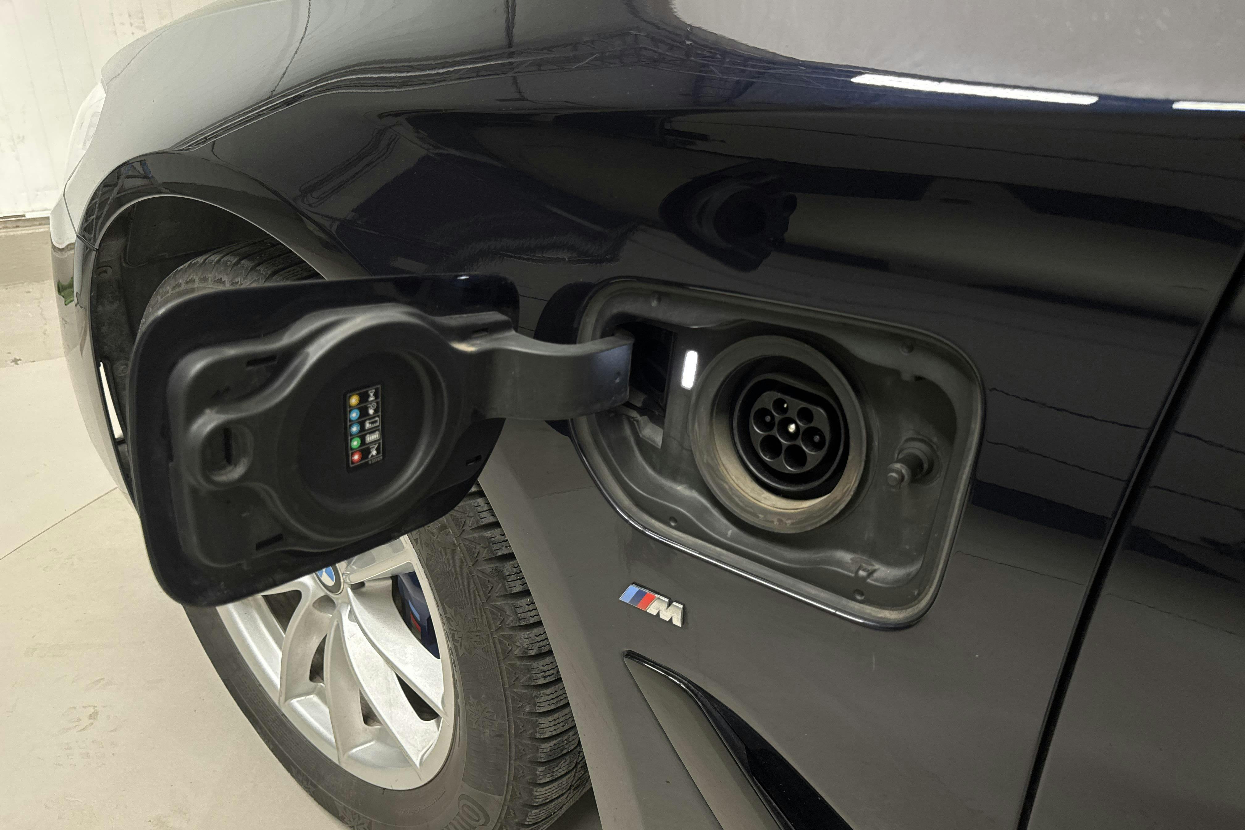 BMW 530e iPerformance Sedan, G30 (252hk) - 7 791 mil - Automat - svart - 2019