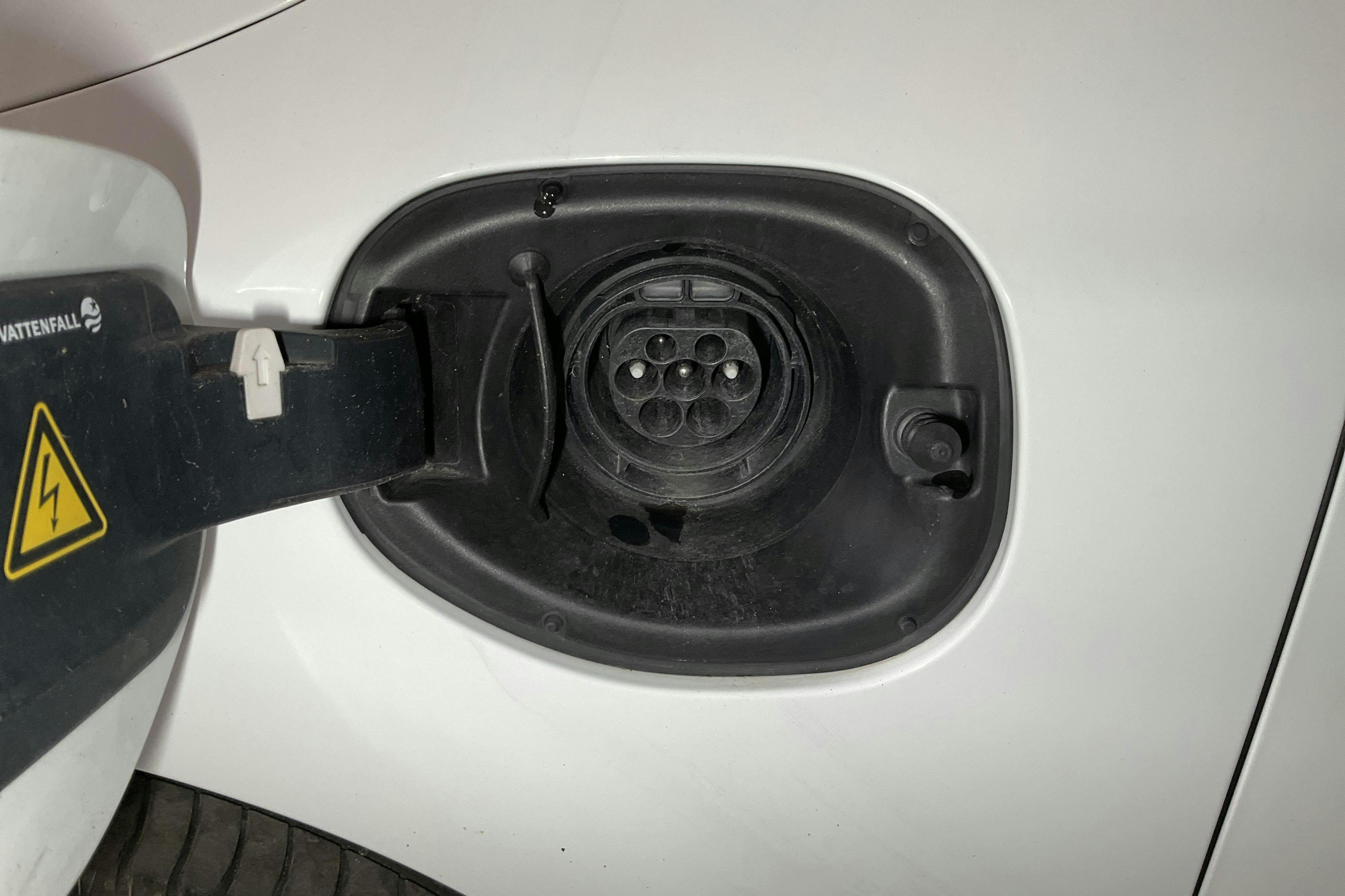 Volvo V60 D5 AWD Twin Engine (163hk) - 48 210 km - Automatic - white - 2018