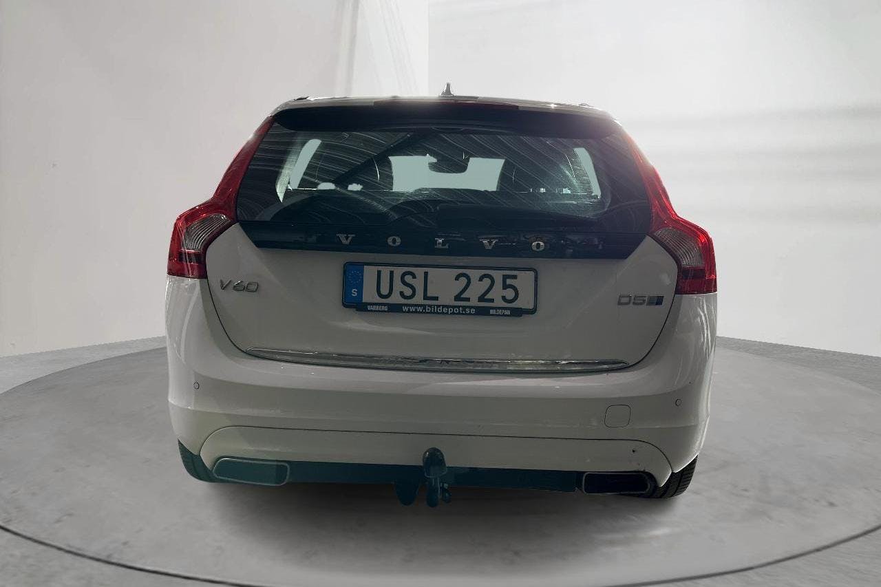 Volvo V60 D5 AWD Twin Engine (163hk) - 48 210 km - Automatic - white - 2018