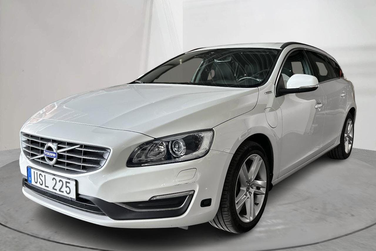 Volvo V60 D5 AWD Twin Engine (163hk) - 48 210 km - Automatic - white - 2018