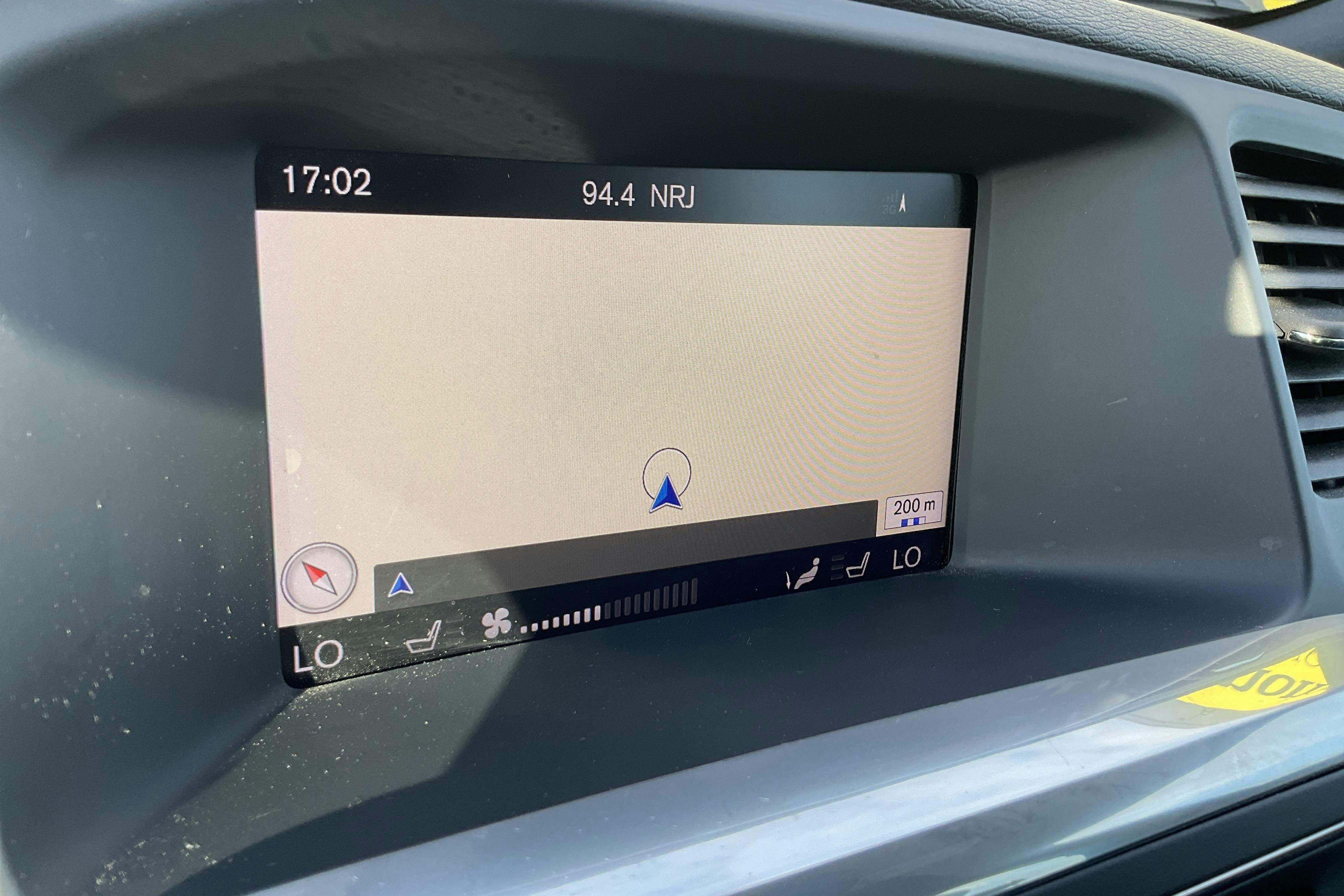 Volvo V60 D5 AWD Twin Engine (163hk) - 48 210 km - Automatic - white - 2018