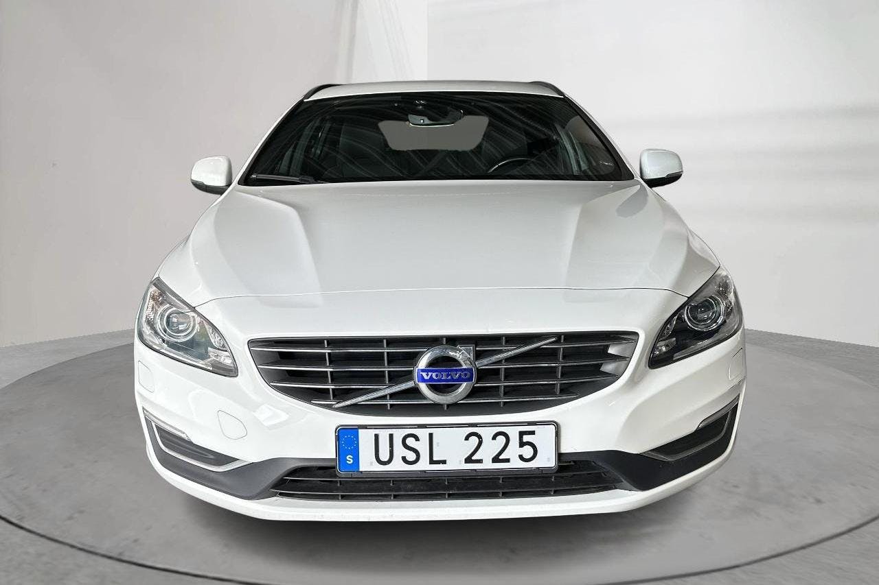 Volvo V60 D5 AWD Twin Engine (163hk) - 48 210 km - Automatic - white - 2018