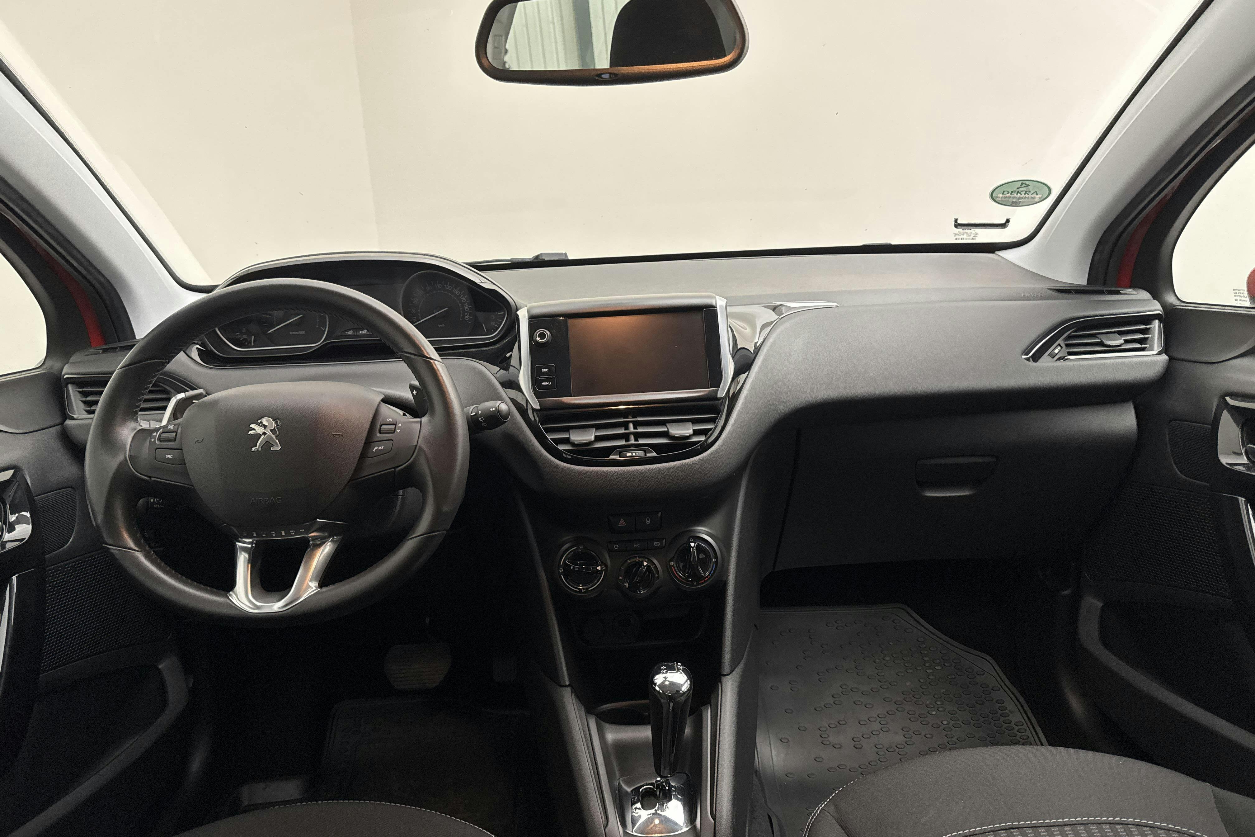 Peugeot 208 PureTech 5dr (82hk) - 48 080 km - Automatyczna - 2017