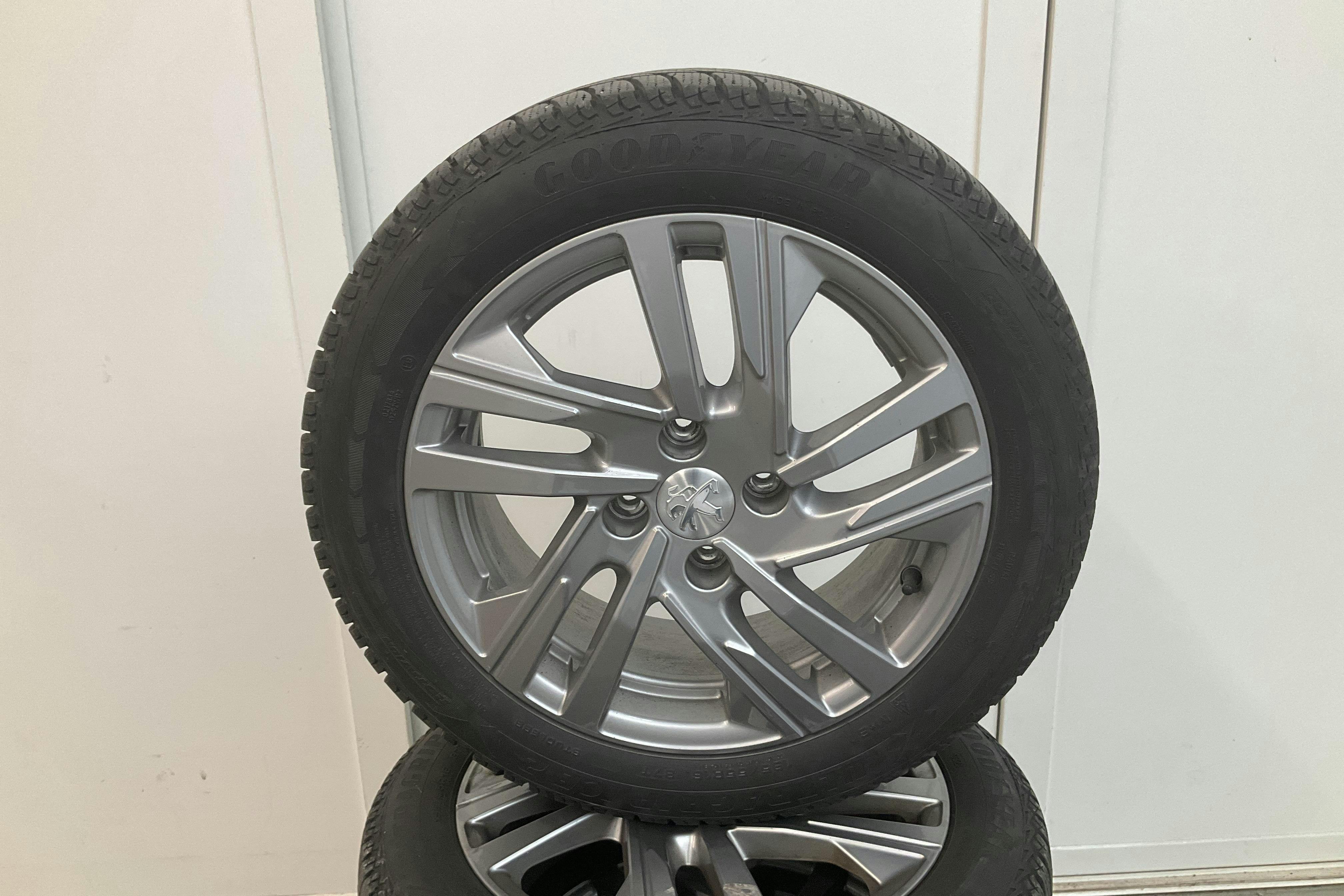 Peugeot 208 PureTech 5dr (82hk) - 48 080 km - Automatyczna - 2017