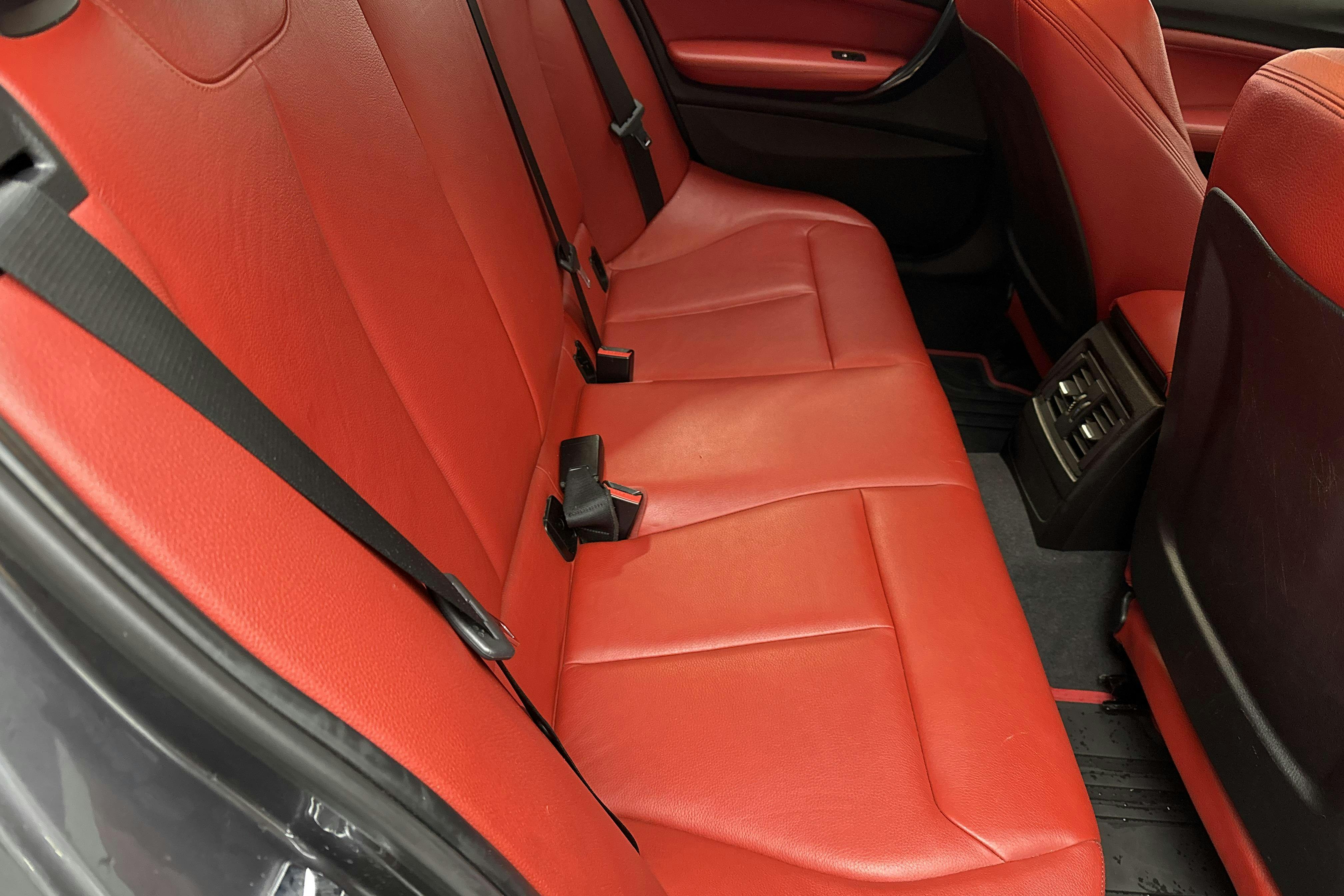 BMW 120d 5dr, F20 (184hk) - 160 470 km - Automatic - gray - 2012