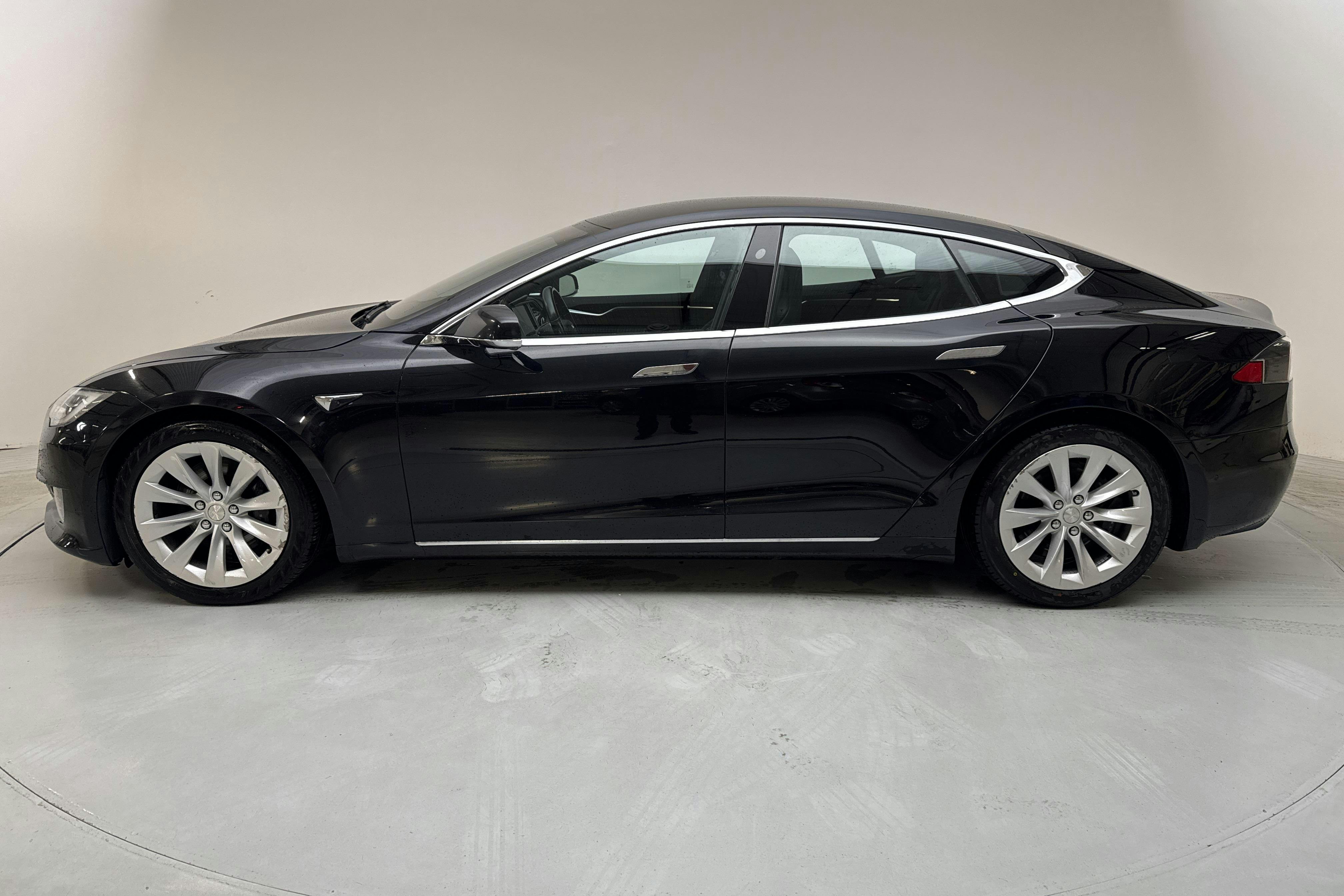 Tesla Model S 75D - 14 120 mil - Automat - svart - 2017