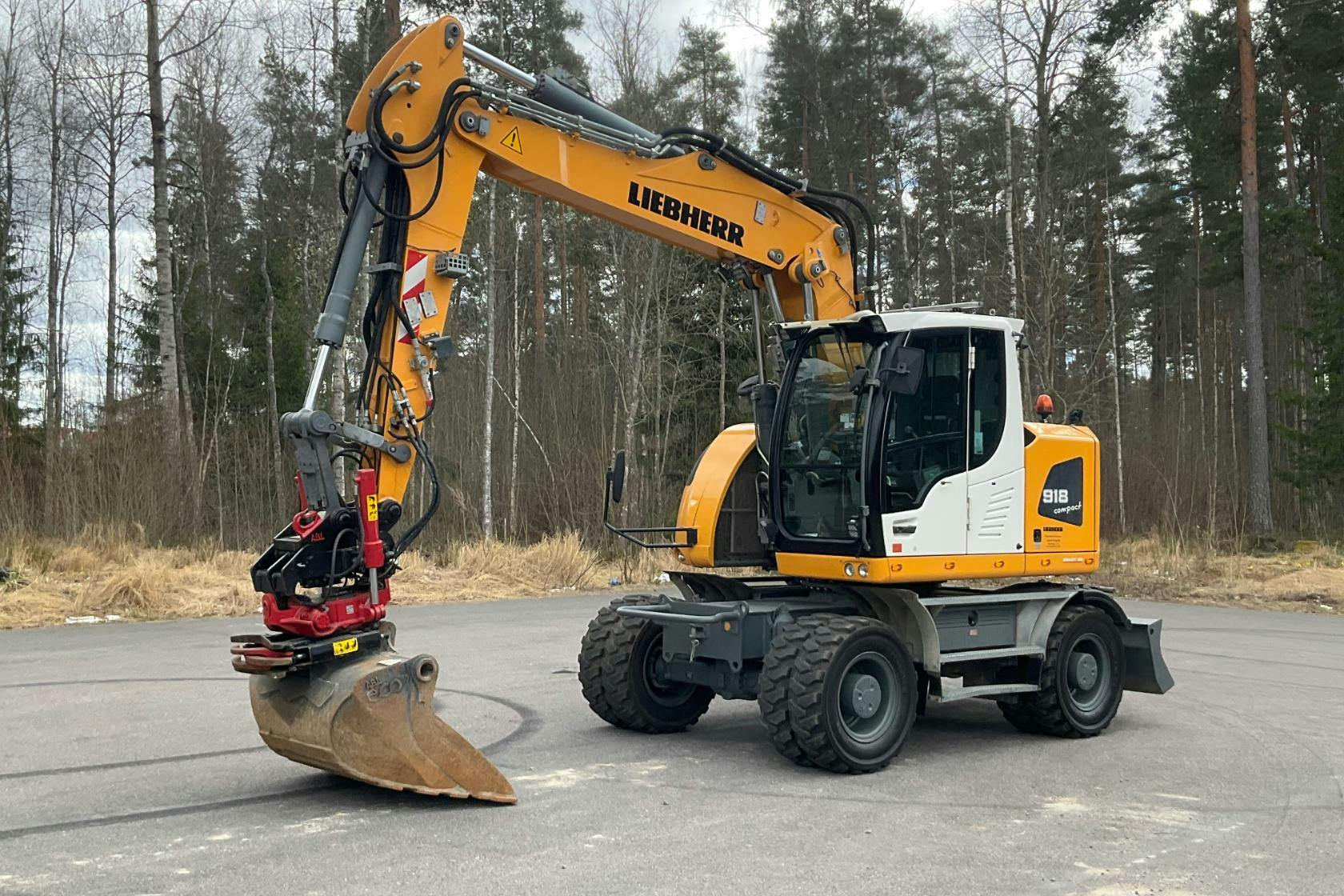 Liebherr 918 Compact Hjulgrävare - 0 km - 2013