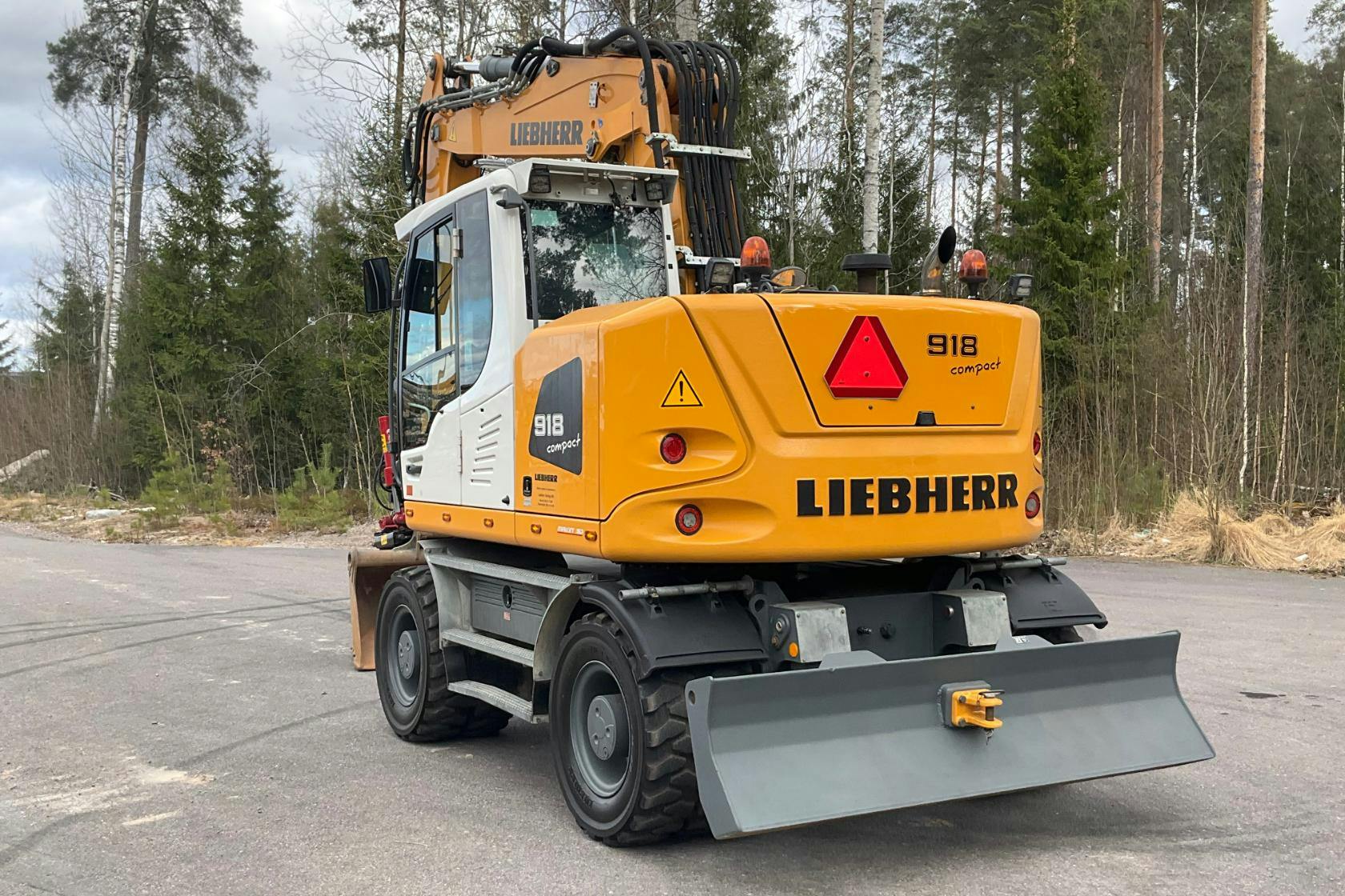 Liebherr 918 Compact Hjulgrävare - 0 km - 2013