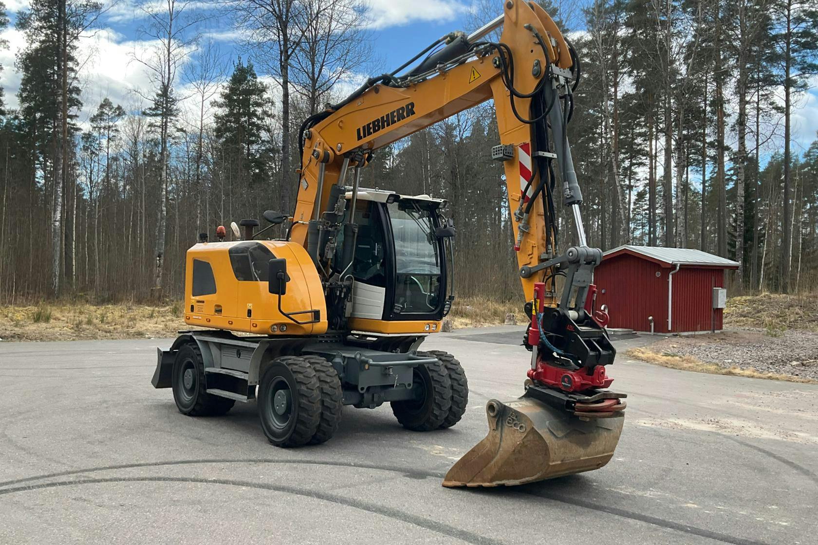 Liebherr 918 Compact Hjulgrävare - 0 km - 2013