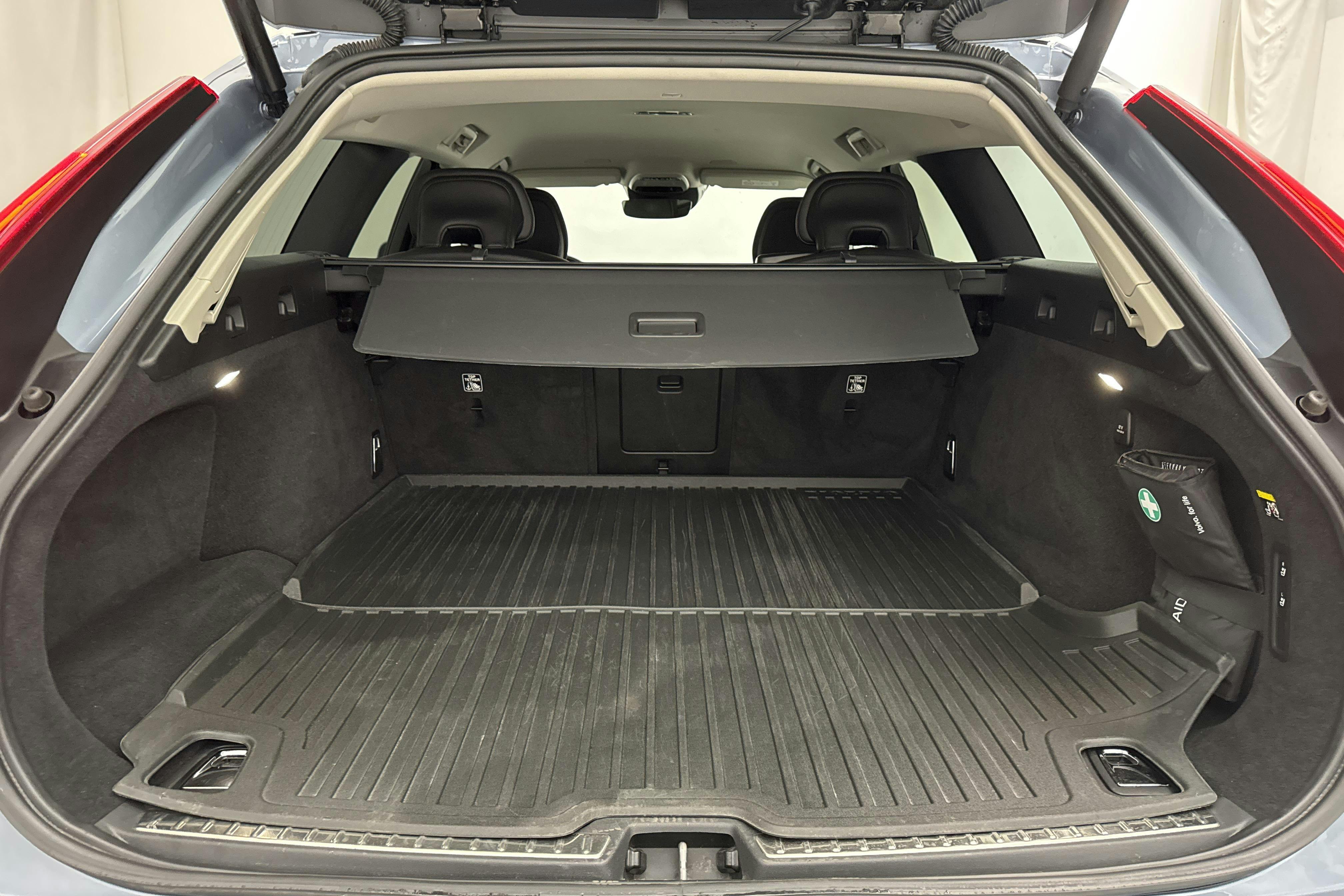 Volvo V90 T4 (190hk) - 94 840 km - Automatic - Light Blue - 2019