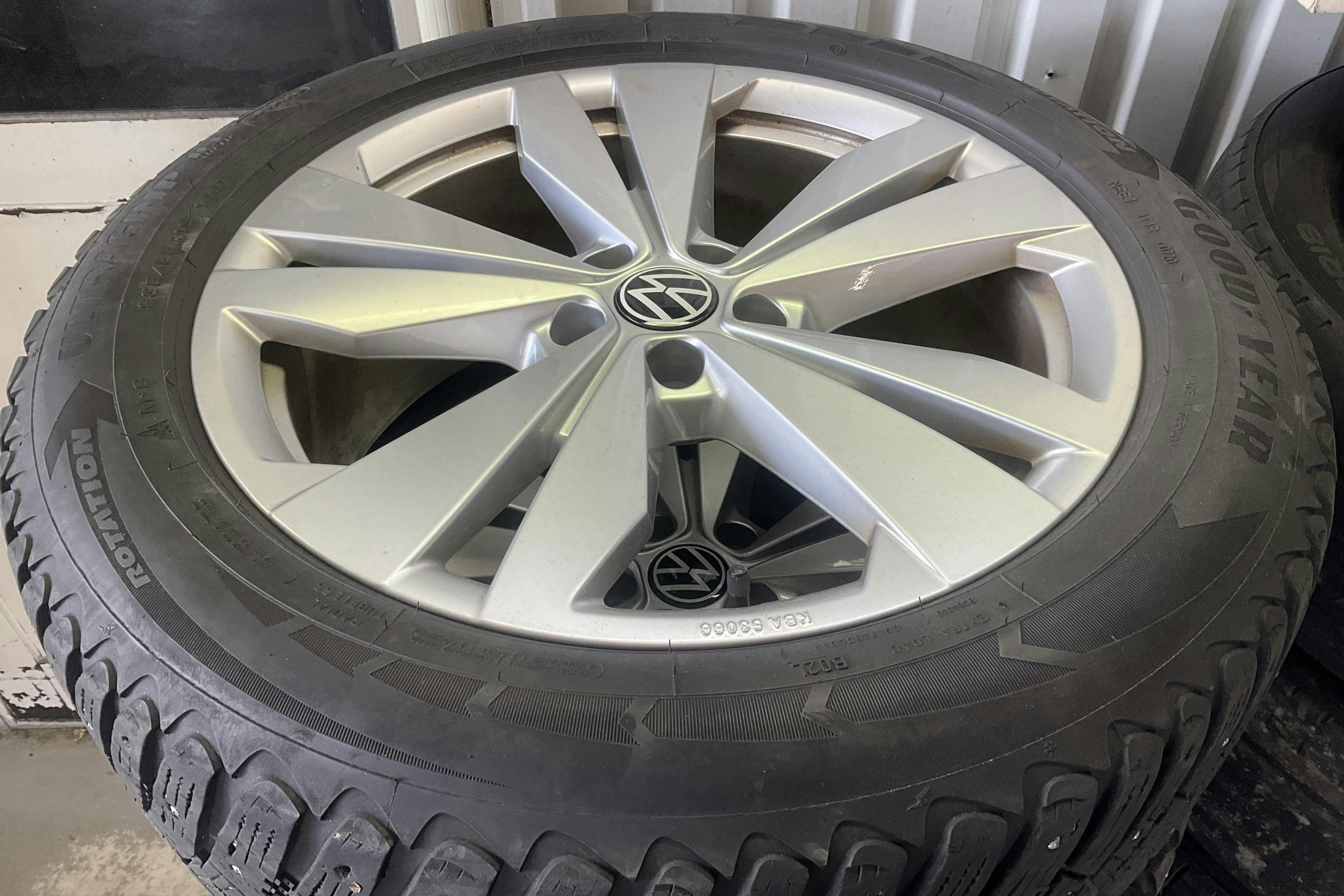VW ID.4 77kWh (204hk) - 16 481 mil - Automat - vit - 2021