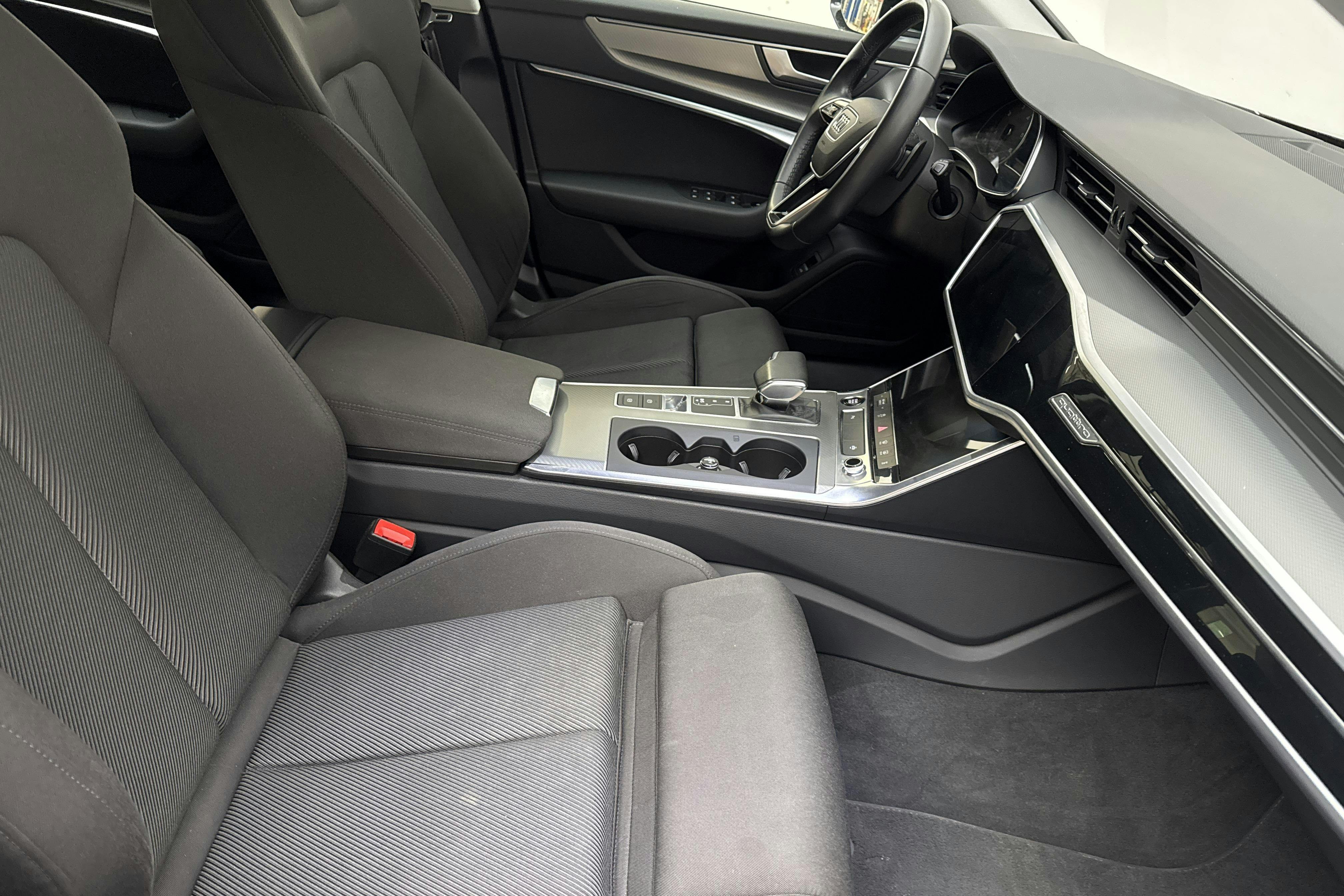 Audi A6 Avant 40 TDI quattro (204hk) - 66 900 km - Automaatne - must - 2023
