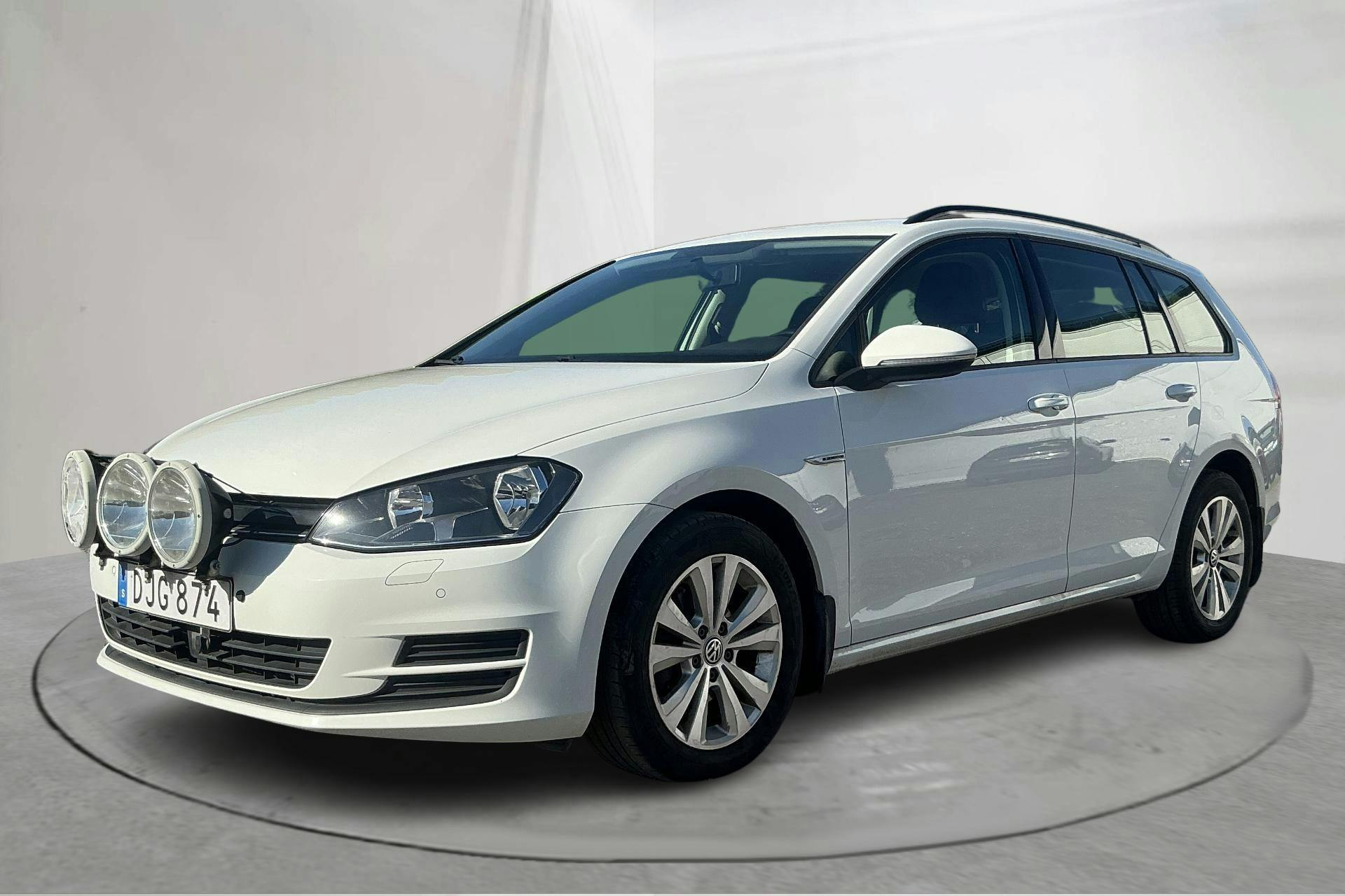 VW Golf VII 1.4 TGI BlueMotion Sportscombi (110hk) - 115 270 km - Automatic - white - 2017