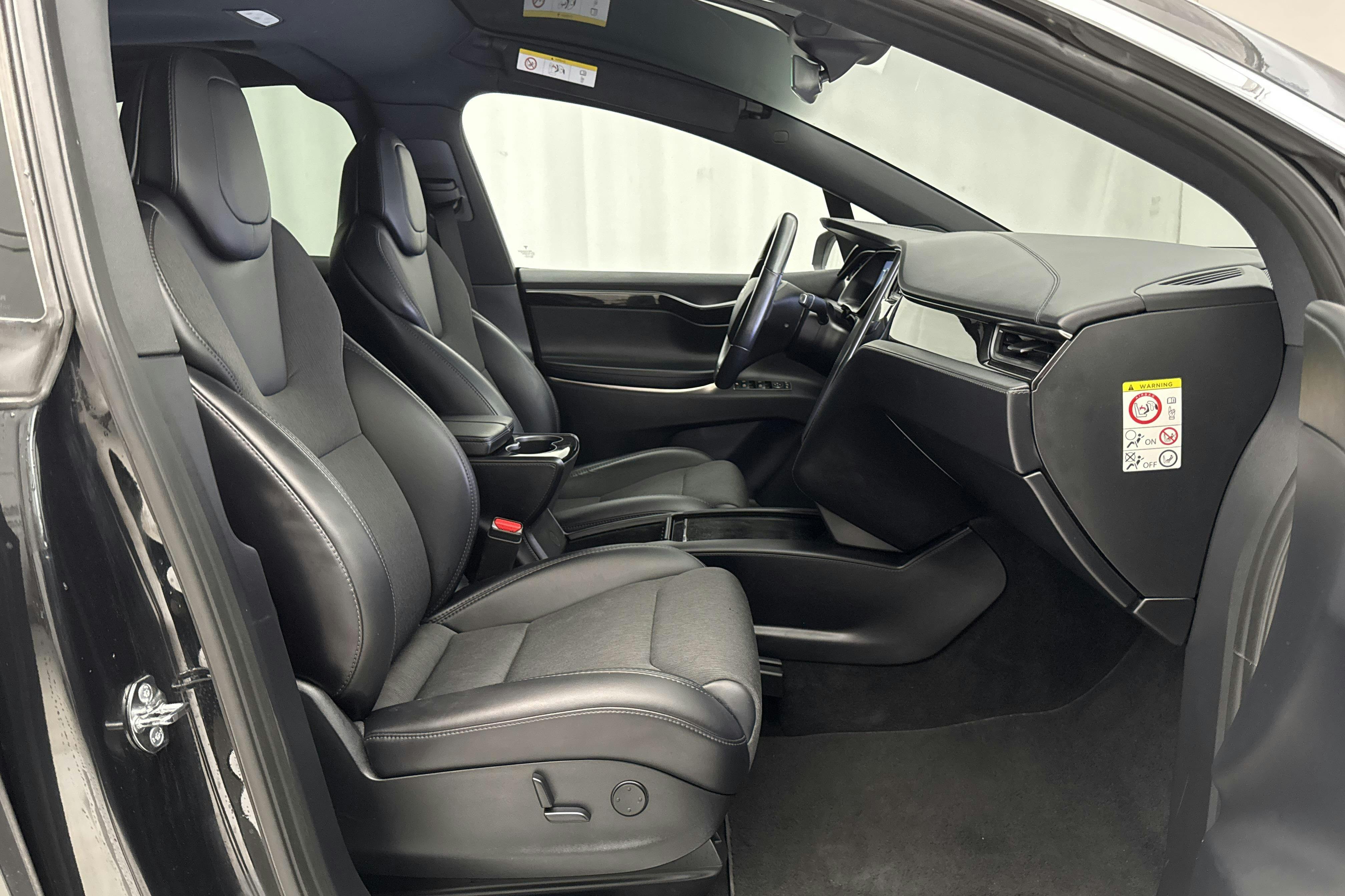 Tesla Model X 75D - 107 930 km - Automatic - black - 2018