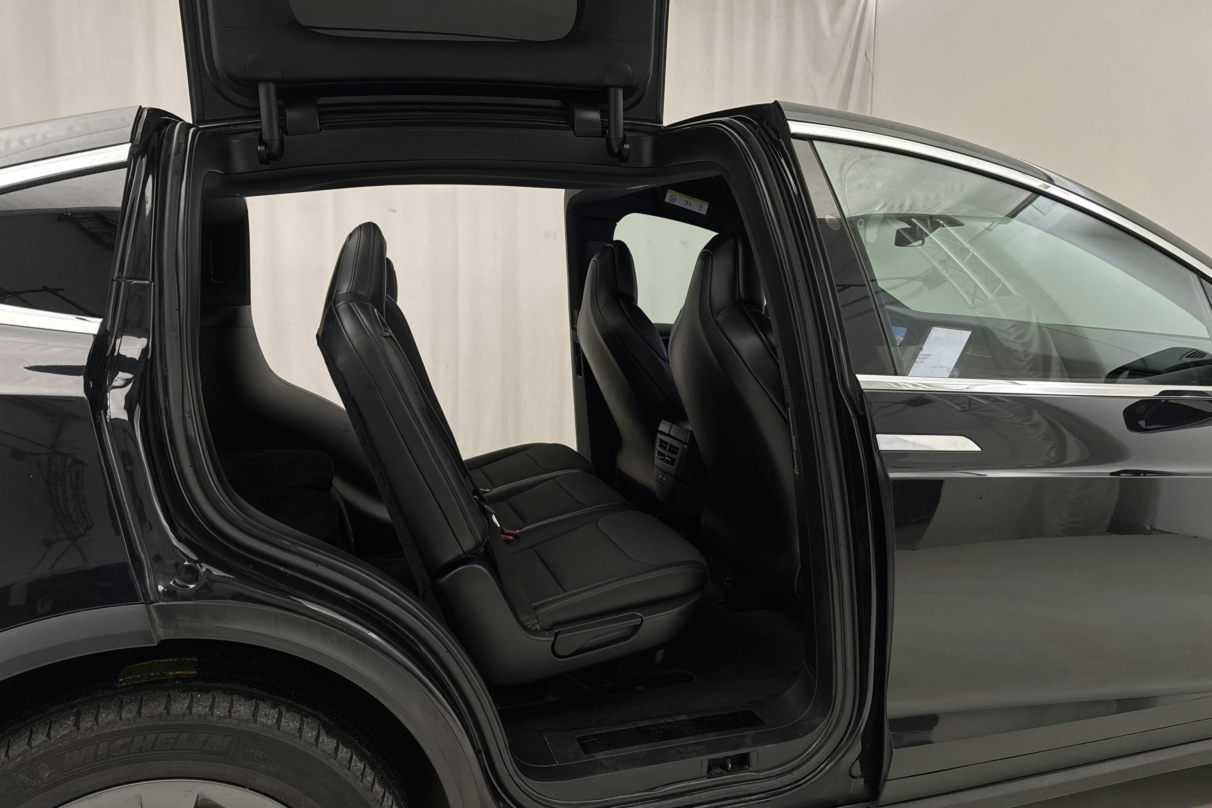 Tesla Model X 75D - 107 930 km - Automatic - black - 2018