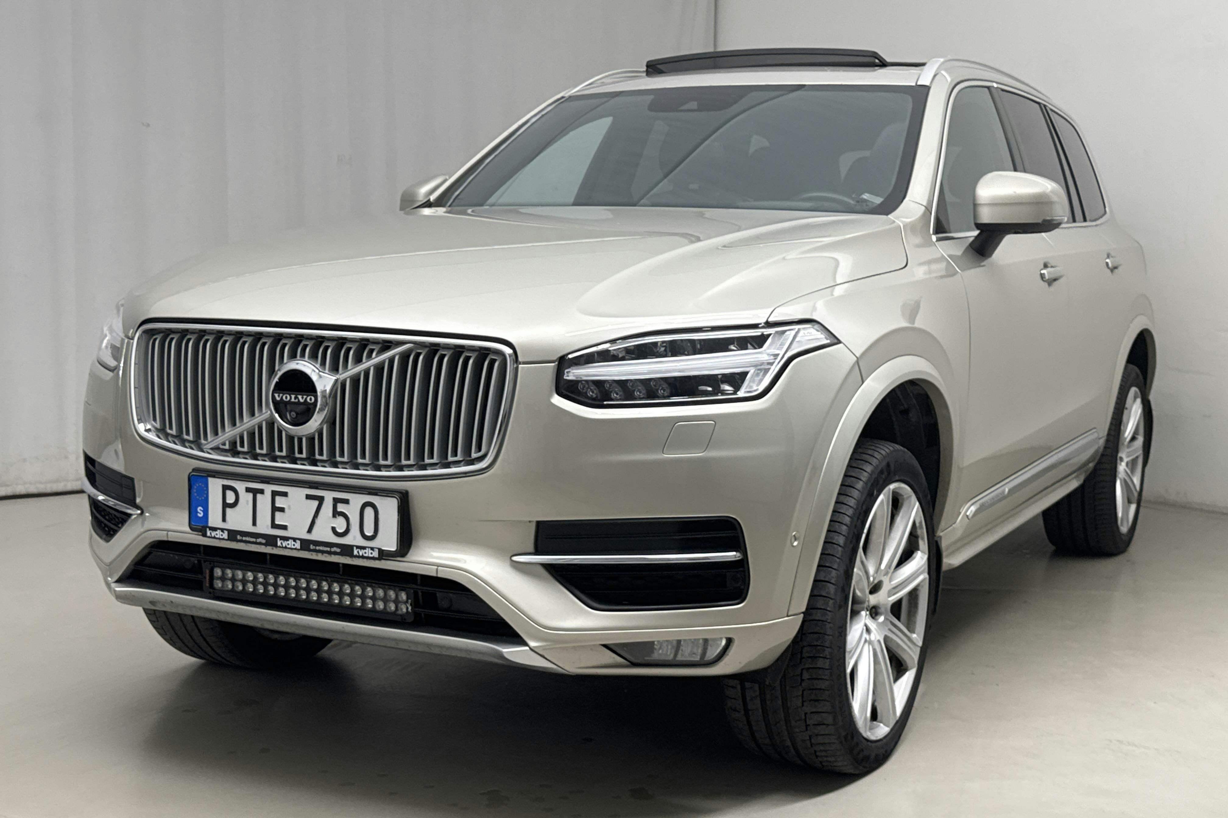 Volvo XC90 D5 AWD (225hk) - 15 714 mil - Automat - Light Brown - 2016