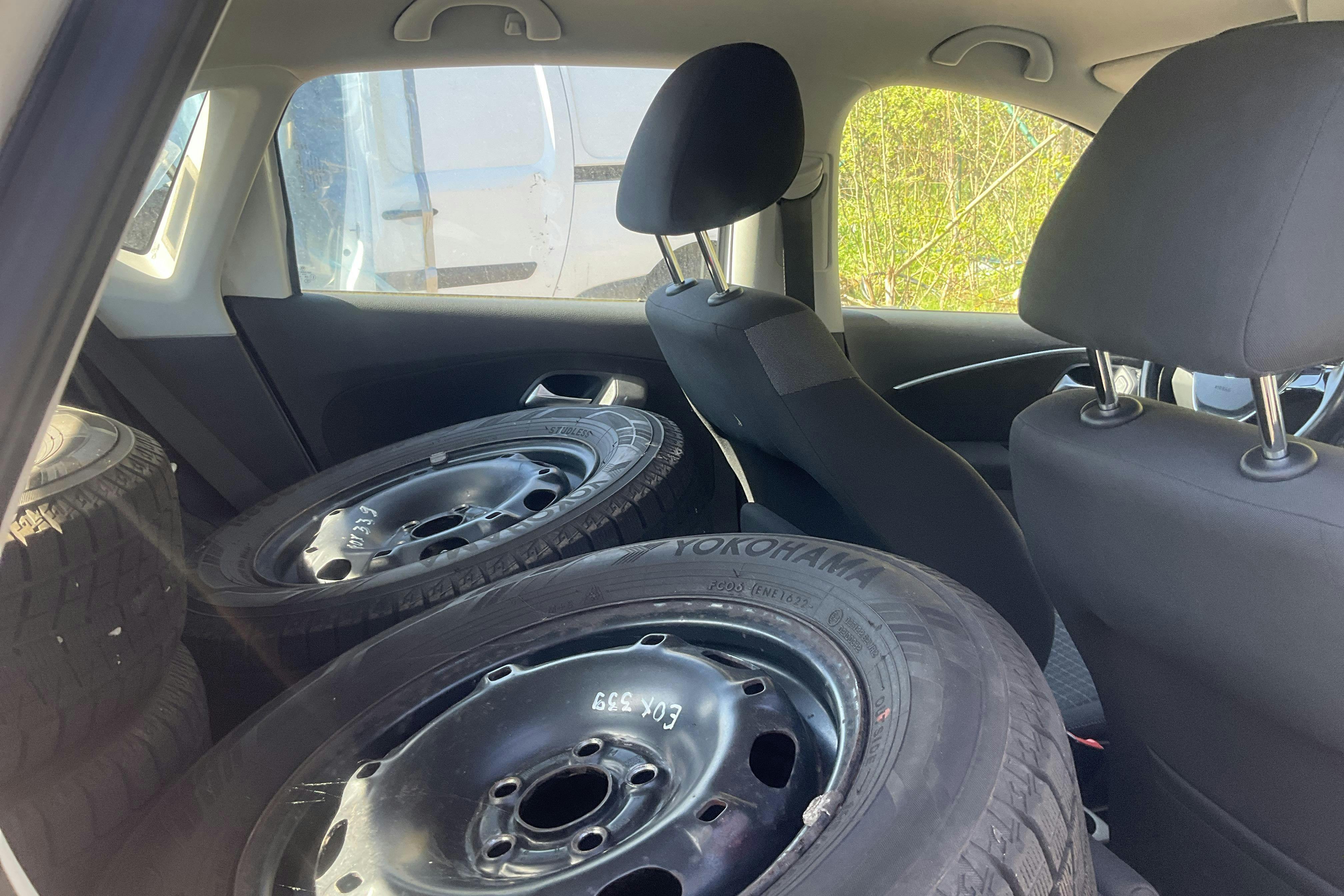 VW Polo 1.4 TDI 5dr (90hk) - 75 550 km - Manuaalinen - valkoinen - 2016