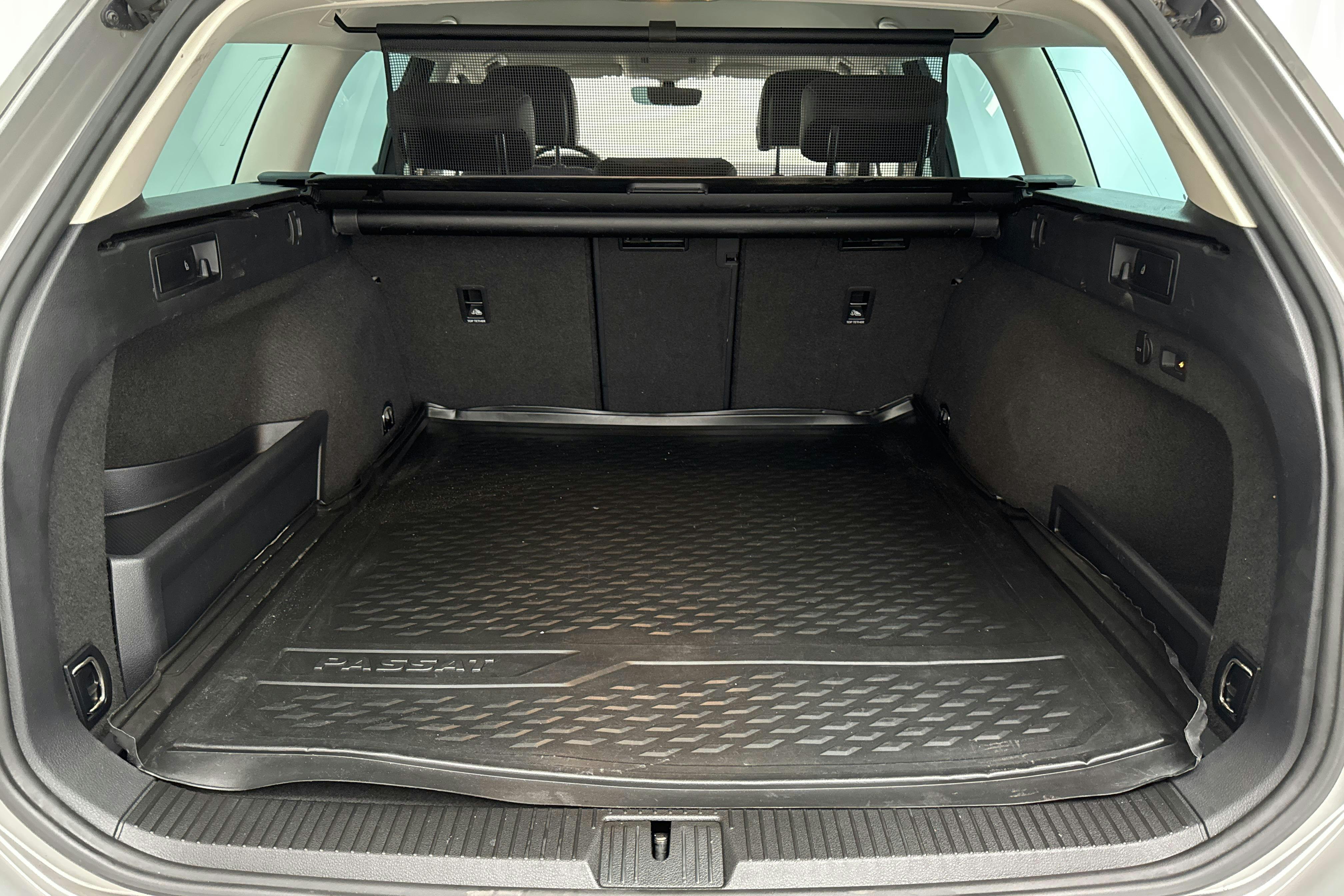 VW Passat Alltrack 2.0 TDI 4MOTION (190hk) - 158 350 km - Automatic - silver - 2016
