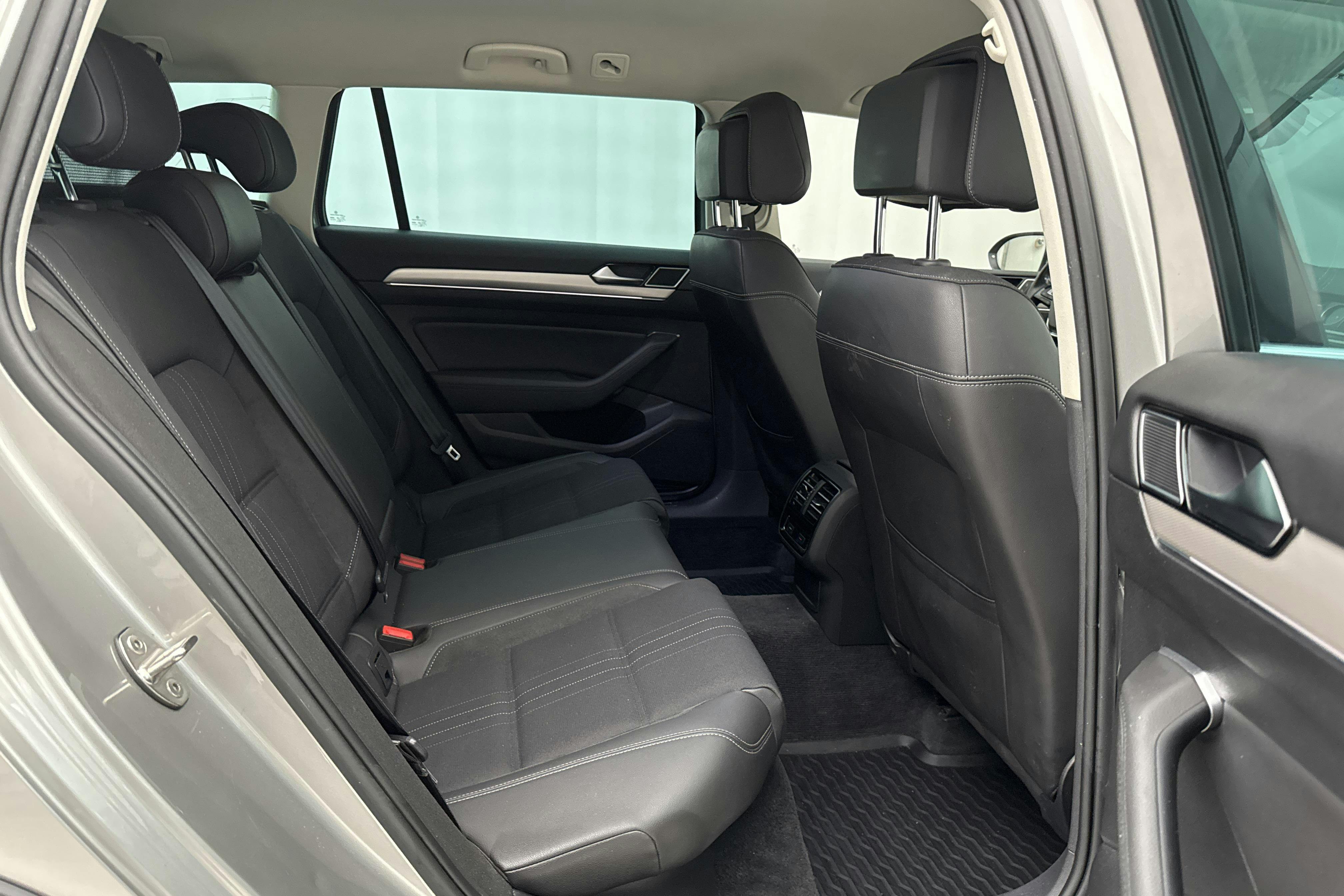 VW Passat Alltrack 2.0 TDI 4MOTION (190hk) - 158 350 km - Automatic - silver - 2016