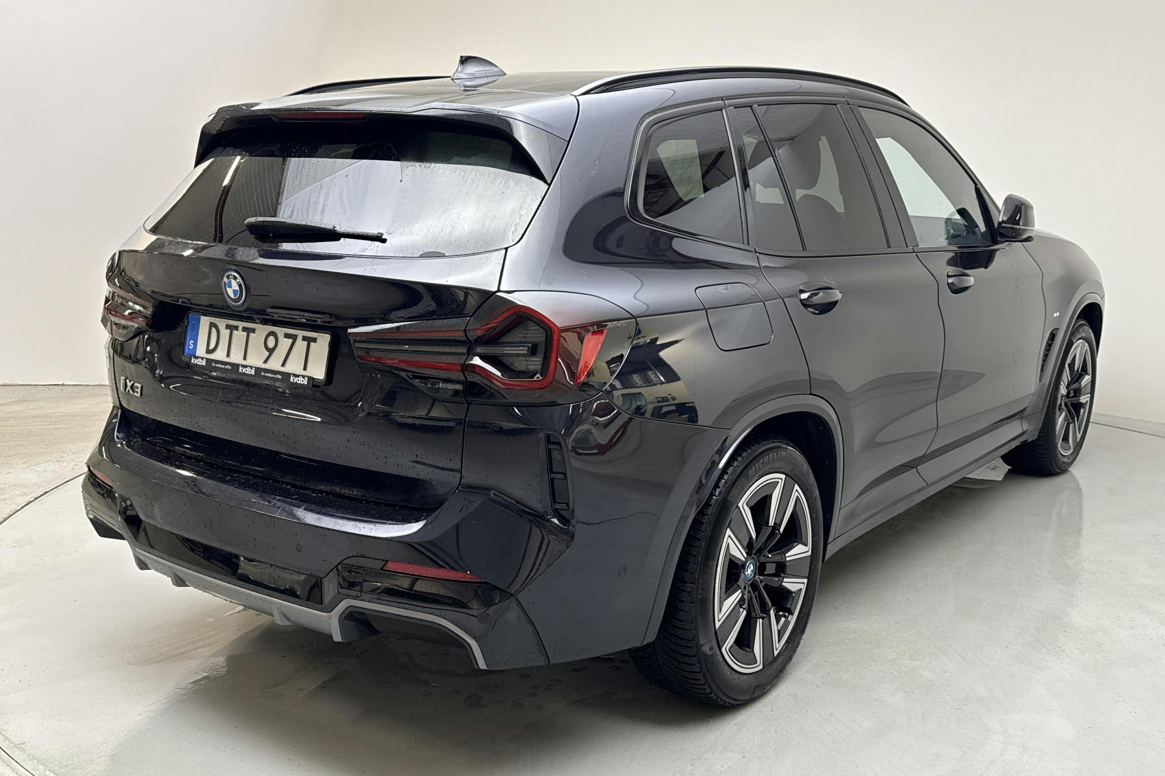 BMW iX3 LCI, G08 (286hk) - 3 763 mil - Automat - svart - 2023