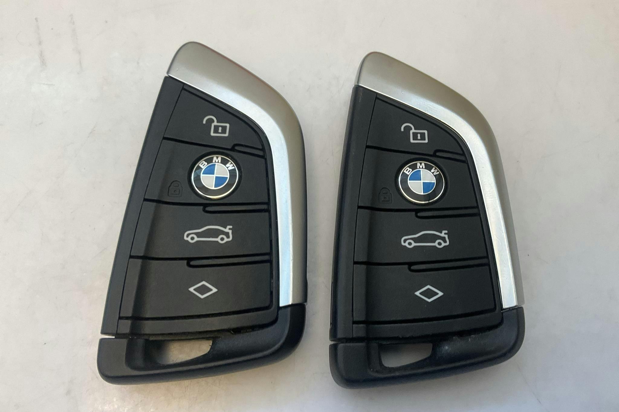 BMW iX3 LCI, G08 (286hk) - 3 763 mil - Automat - svart - 2023