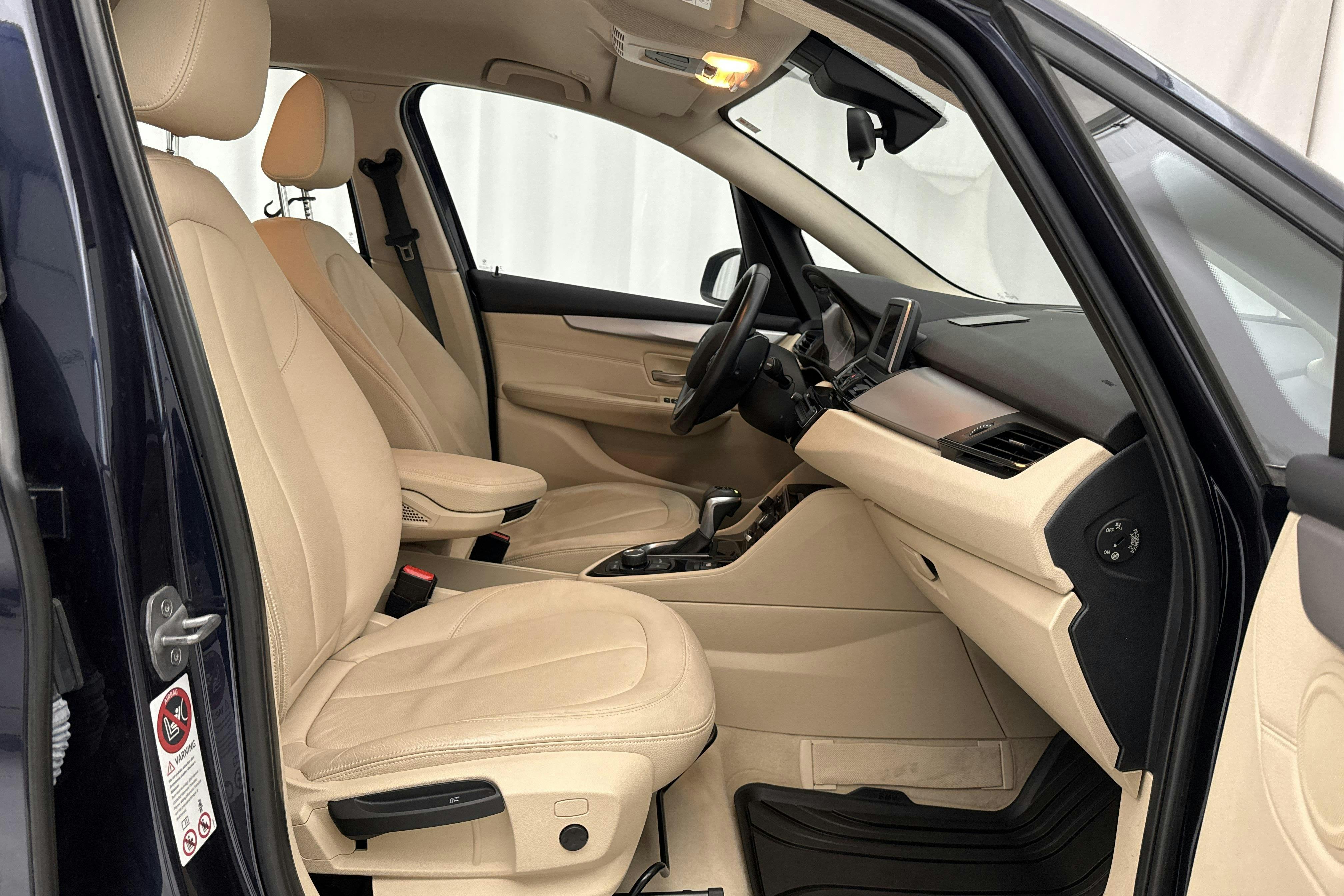 BMW 218d Active Tourer, F45 (150hk) - 39 270 km - Automatic - blue - 2015