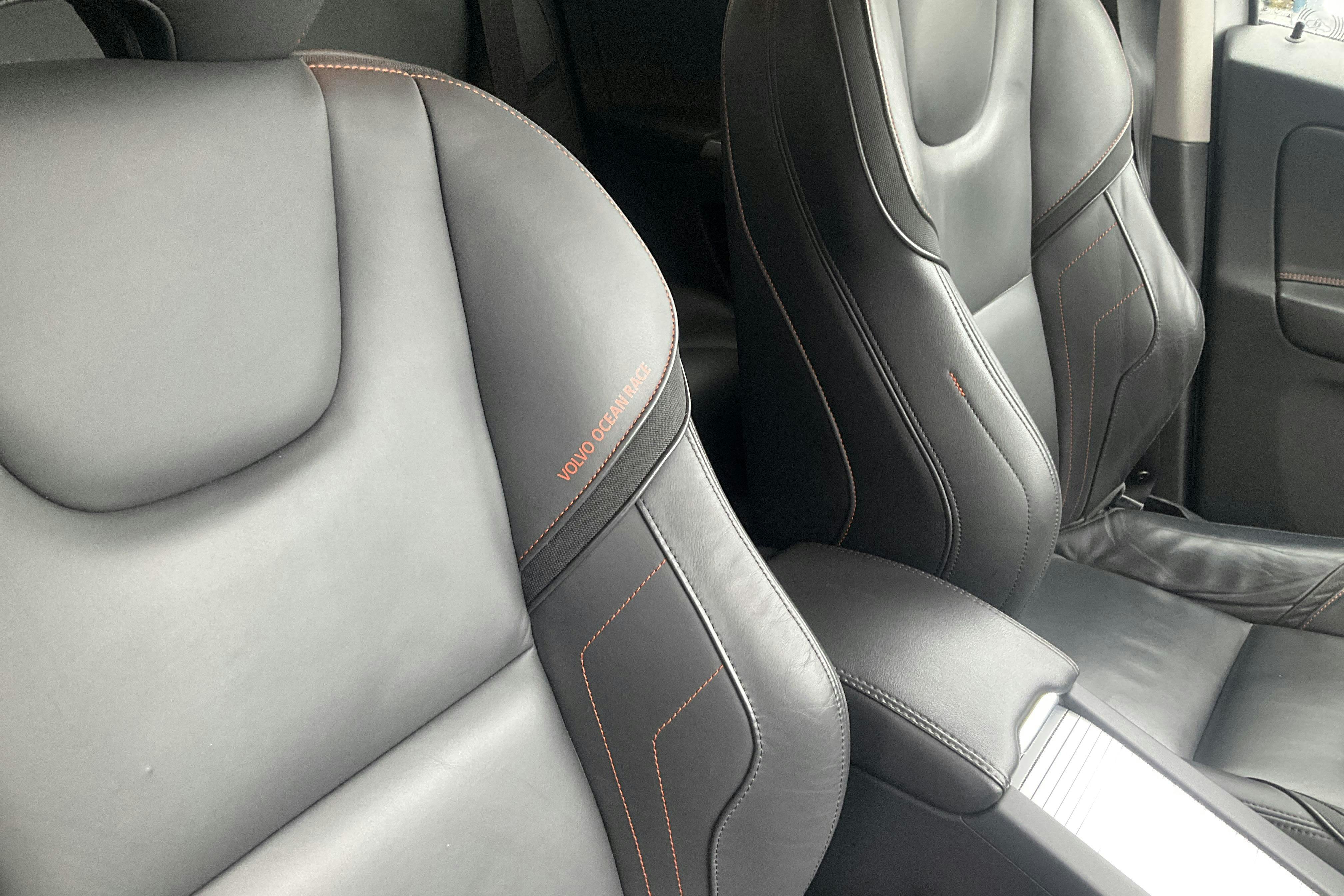 Volvo XC60 D4 AWD (190hk) - 161 820 km - Automatic - silver - 2016