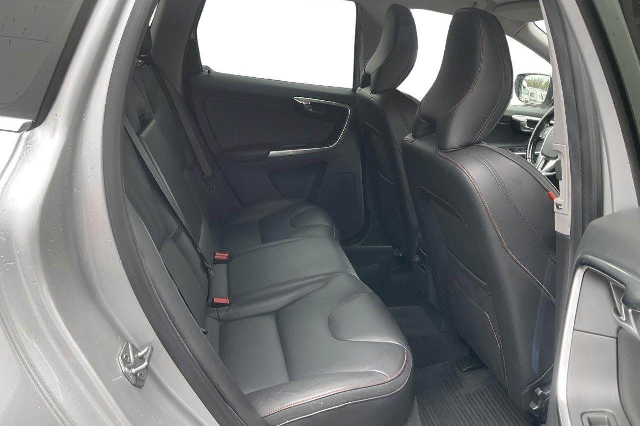 Volvo XC60 D4 AWD (190hk) - 161 820 km - Automatic - silver - 2016