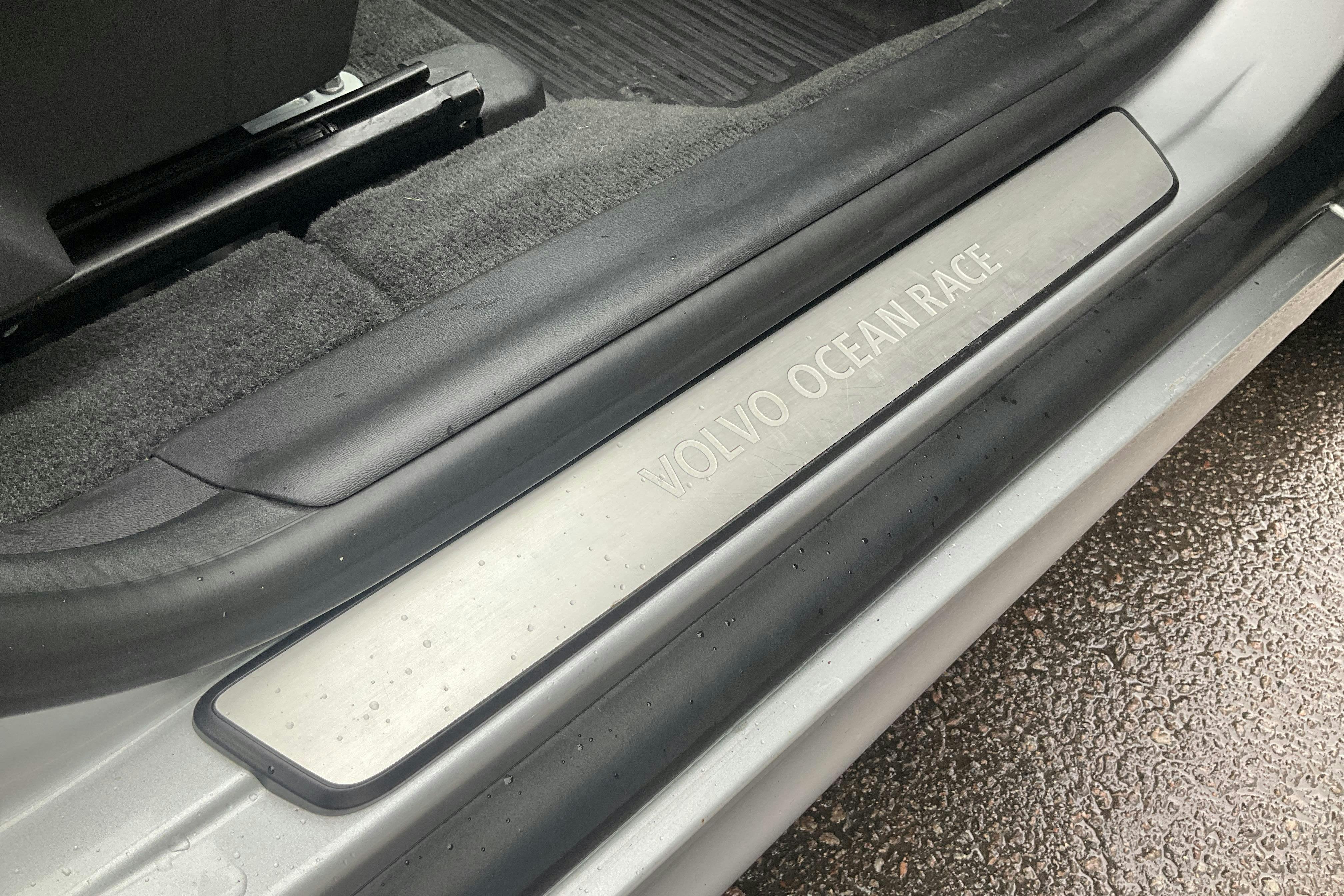 Volvo XC60 D4 AWD (190hk) - 161 820 km - Automatic - silver - 2016
