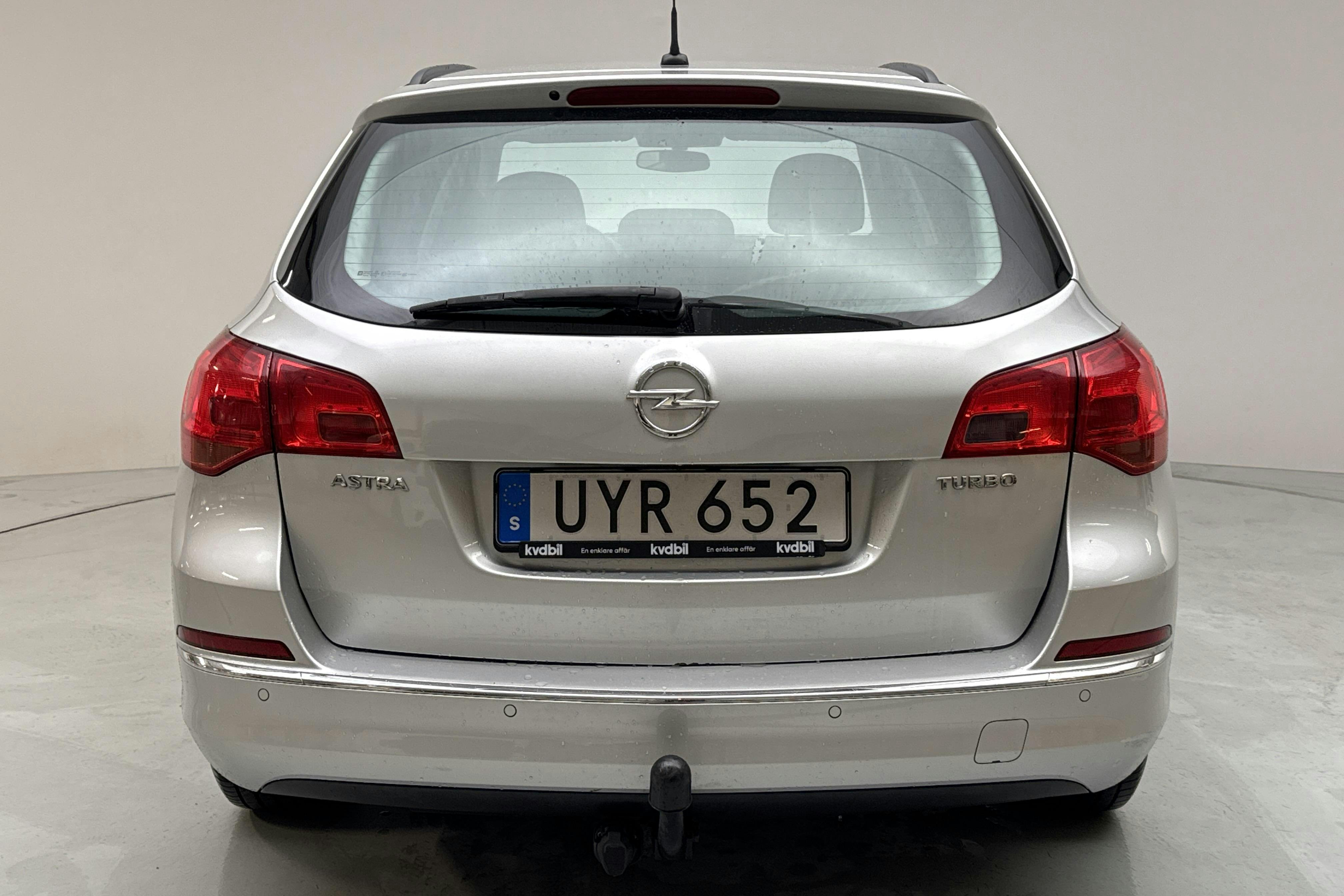 Opel Astra 1.4 Turbo ECOTEC Sports Tourer (140hk) - 117 900 km - Manual - gray - 2015