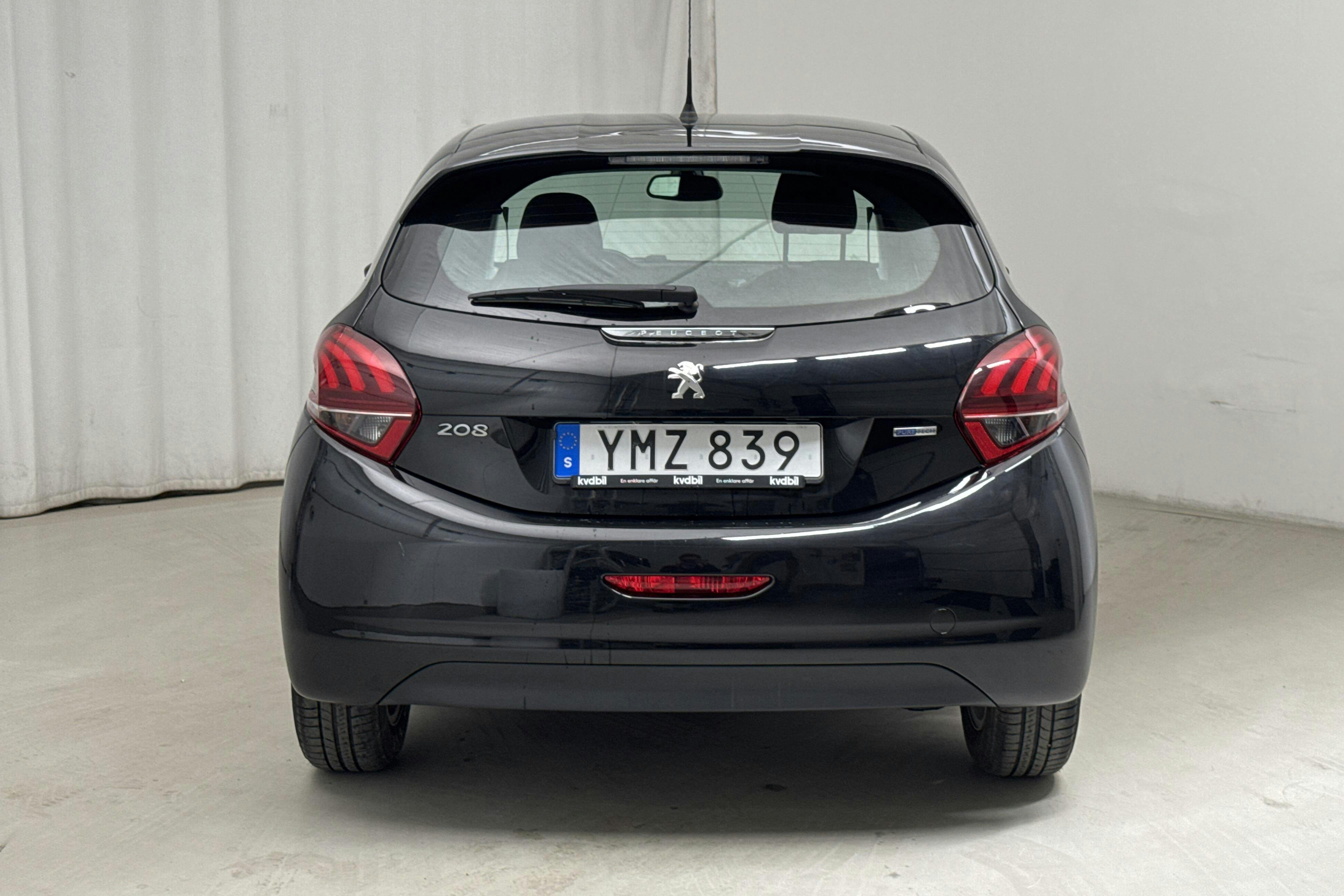 Peugeot 208 PureTech 5dr (82hk) - 62 780 km - Automaatne - must - 2017