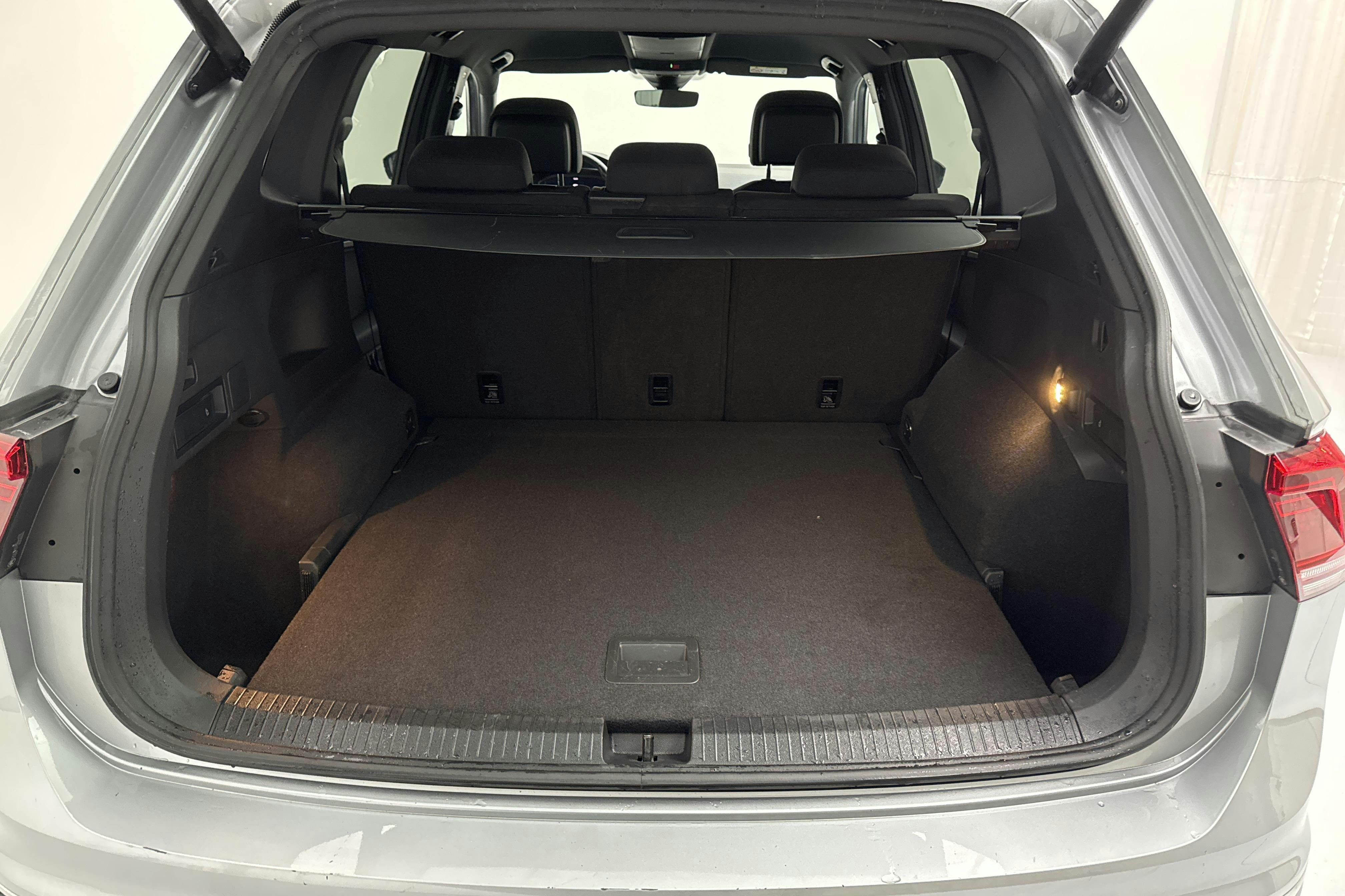 VW Tiguan Allspace 2.0 TDI 4MOTION (200hk) - 34 480 km - Automatic - silver - 2021