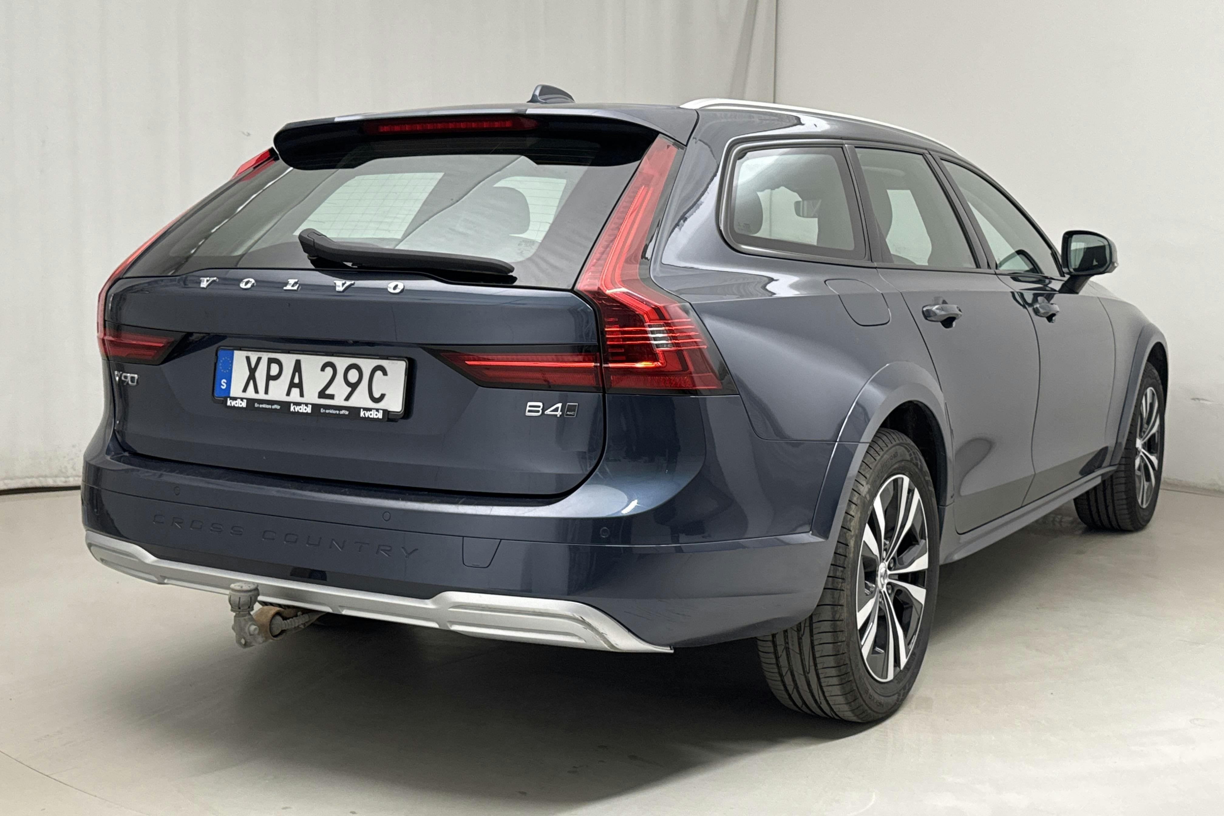 Volvo V90 B4 Cross Country AWD Mildhybrid, Diesel (197hk) - 14 459 mil - Automat - Dark Blue - 2021