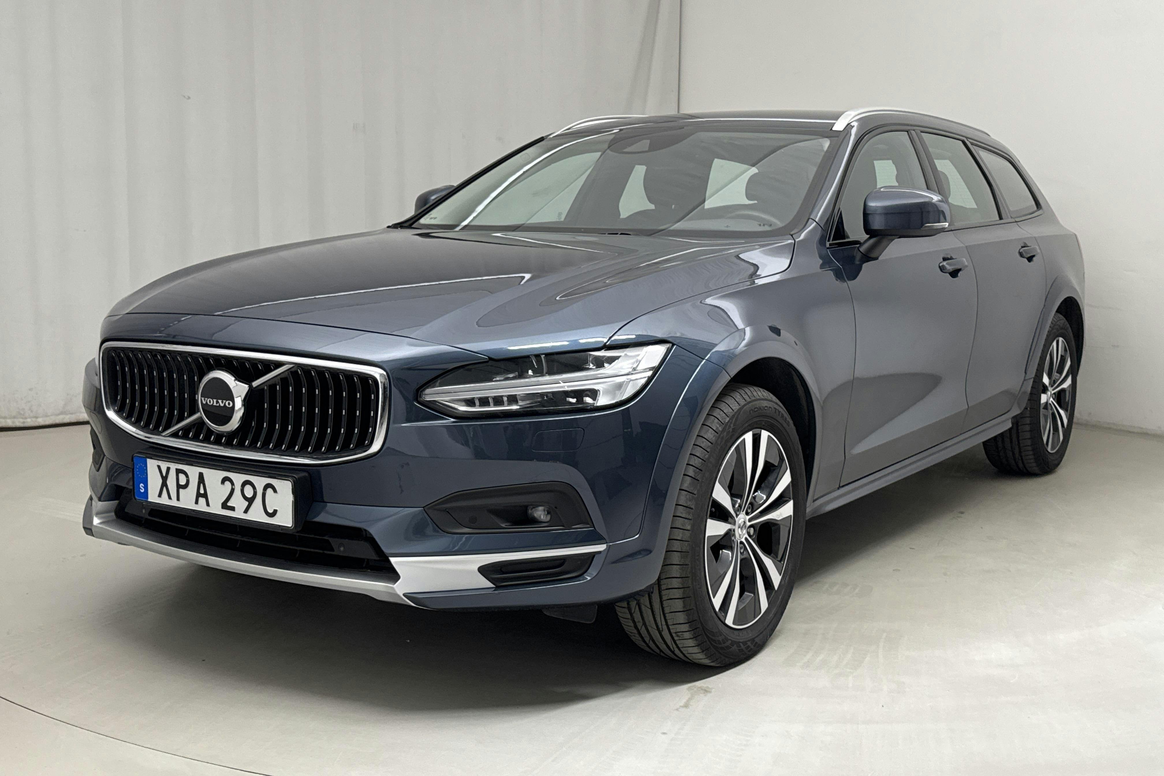 Volvo V90 B4 Cross Country AWD Mildhybrid, Diesel (197hk) - 14 459 mil - Automat - Dark Blue - 2021