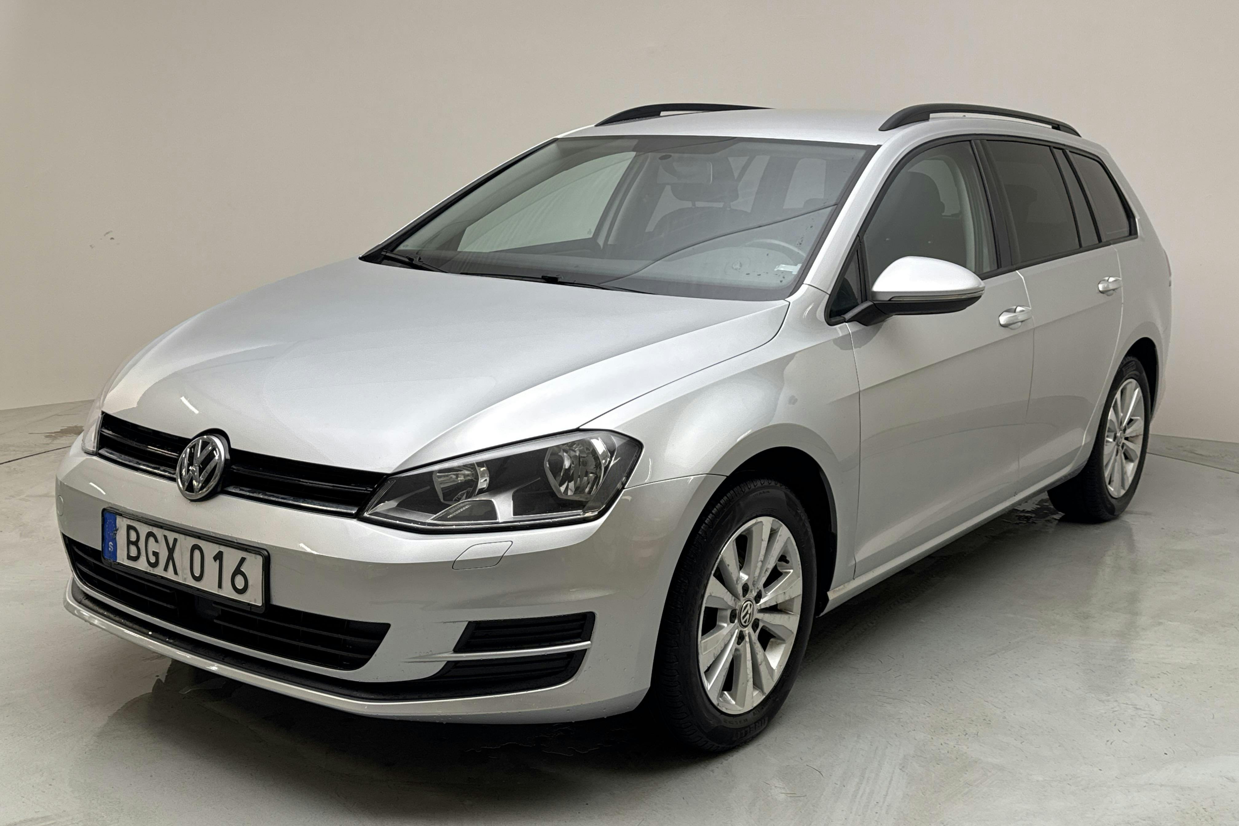 VW Golf VII 1.2 TSI Sportscombi (105hk) - 155 960 km - Manualna - srebro - 2014