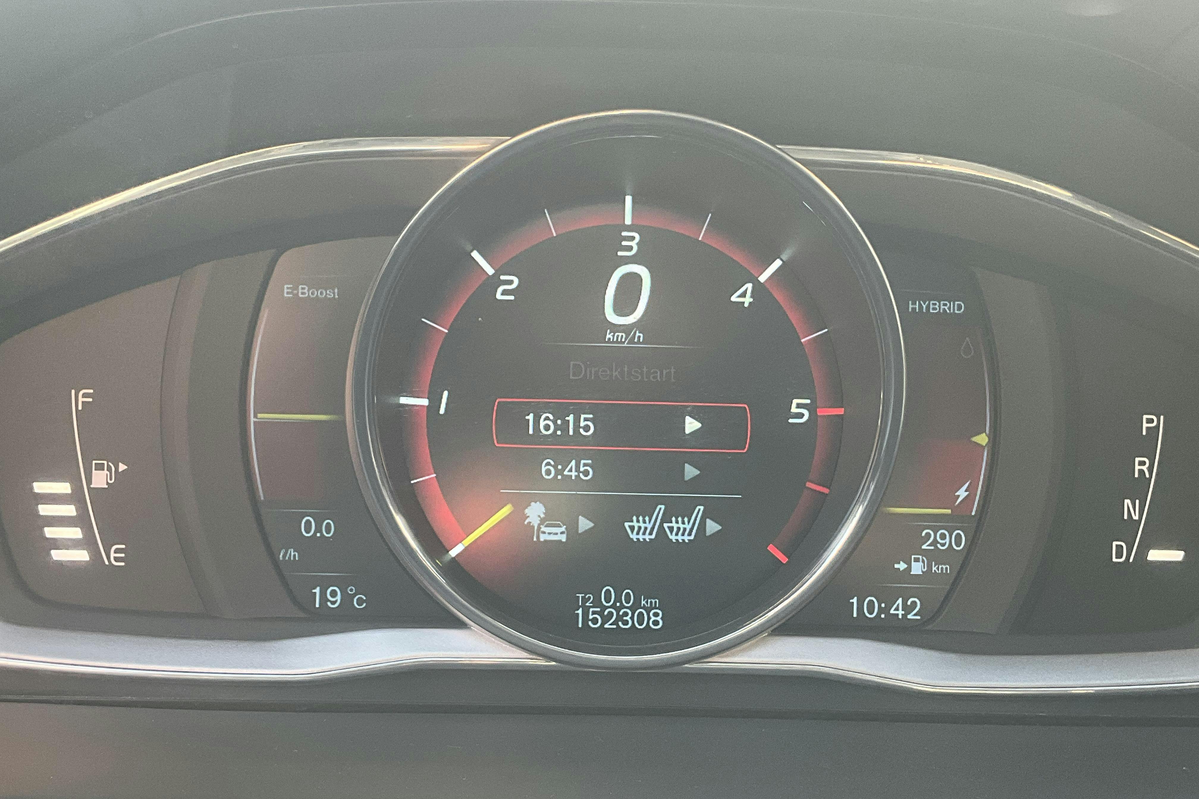 Volvo V60 D6 AWD Plug-in Hybrid (215hk) - 152 310 km - Automaatne - hõbe - 2013