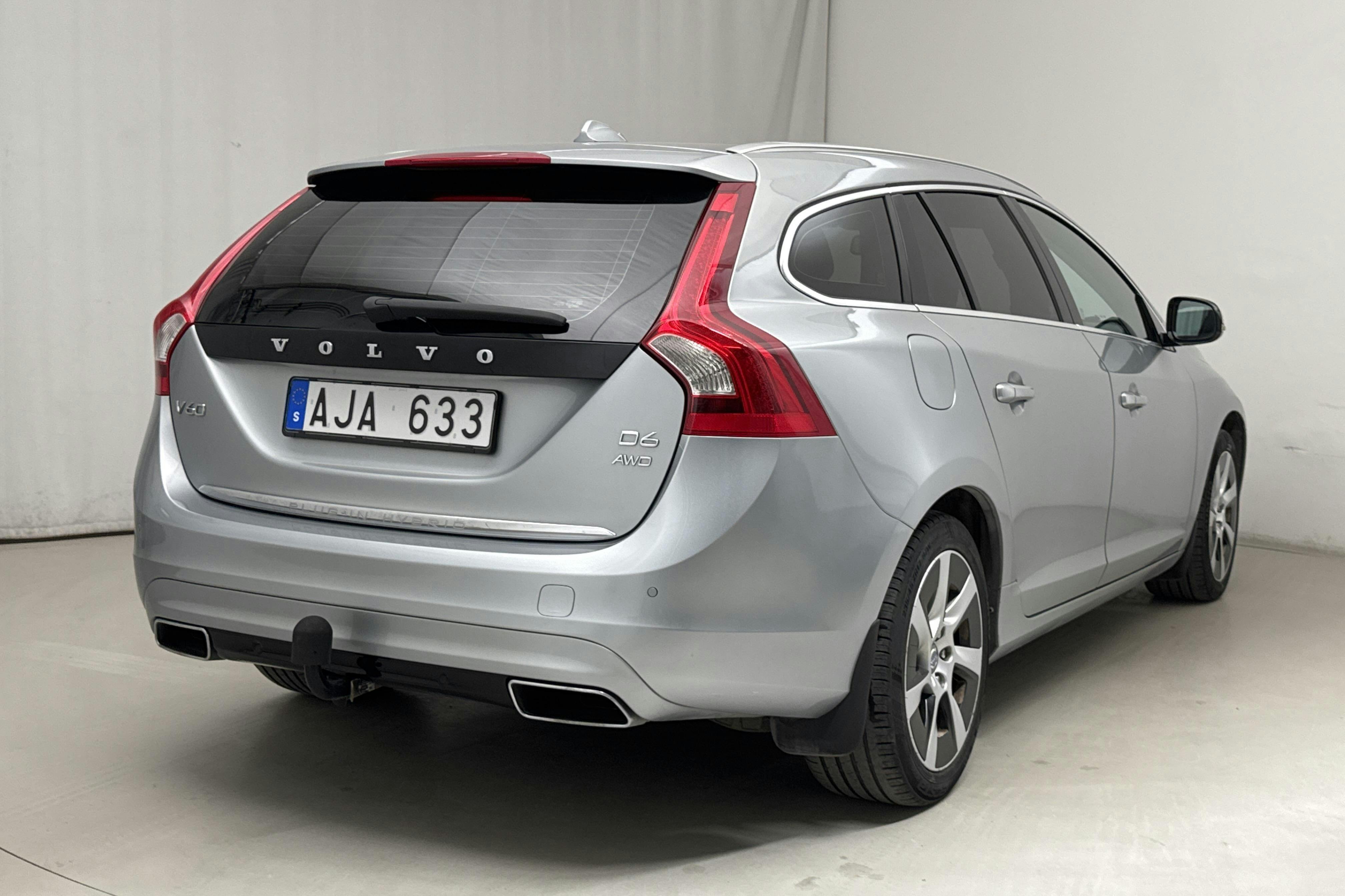 Volvo V60 D6 AWD Plug-in Hybrid (215hk) - 152 310 km - Automaatne - hõbe - 2013