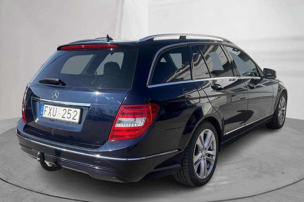 Mercedes C 180 Kombi S204 (156hk) - 17 110 mil - Automat - Dark Blue - 2012