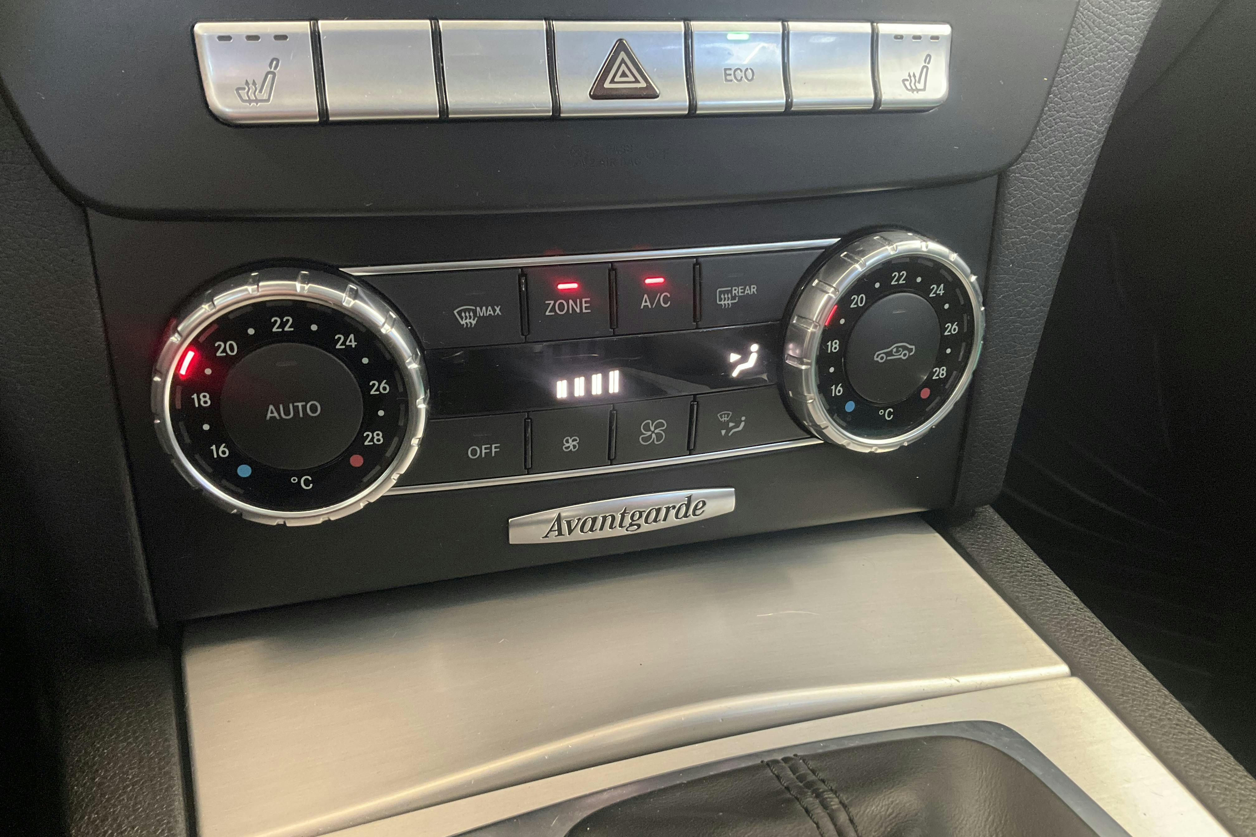 Mercedes C 180 Kombi S204 (156hk) - 17 110 mil - Automat - Dark Blue - 2012