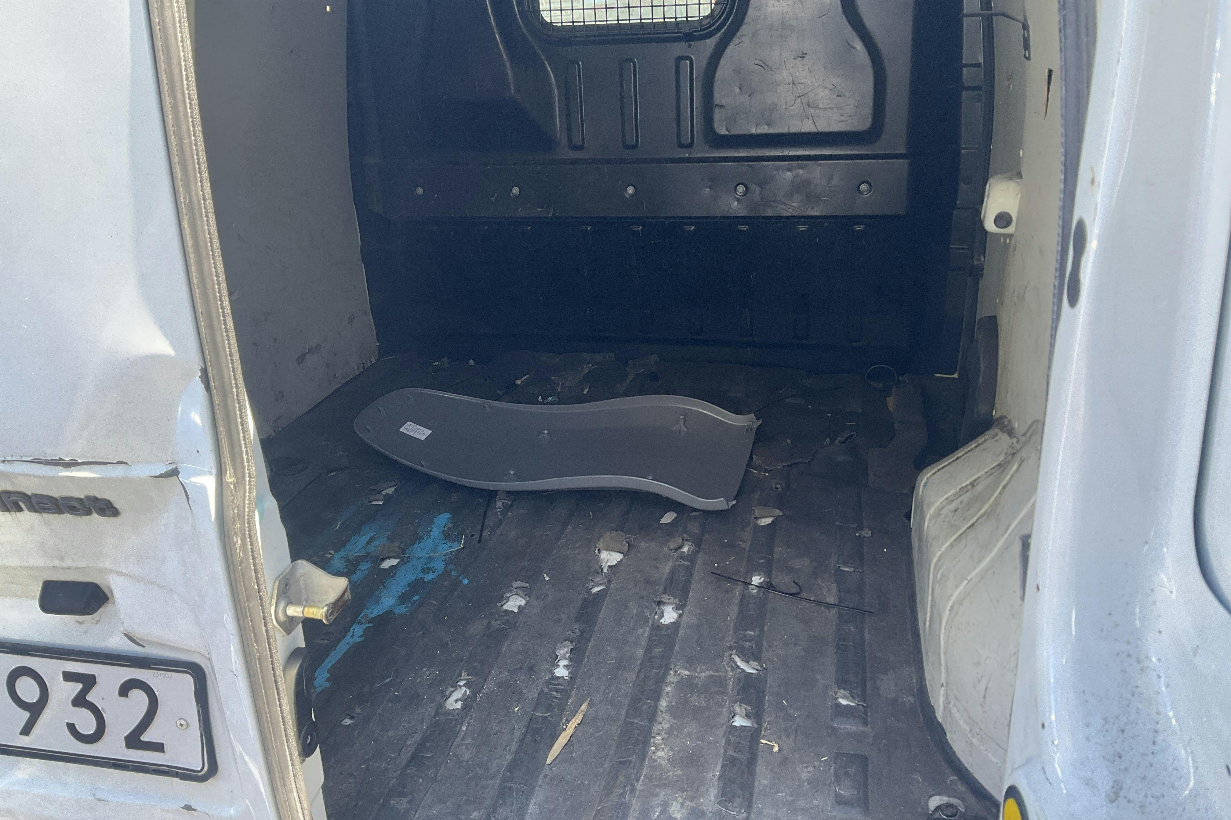 Ford Transit Connect 1.8 TDCi (90hk) - 203 150 km - Manual - white - 2013