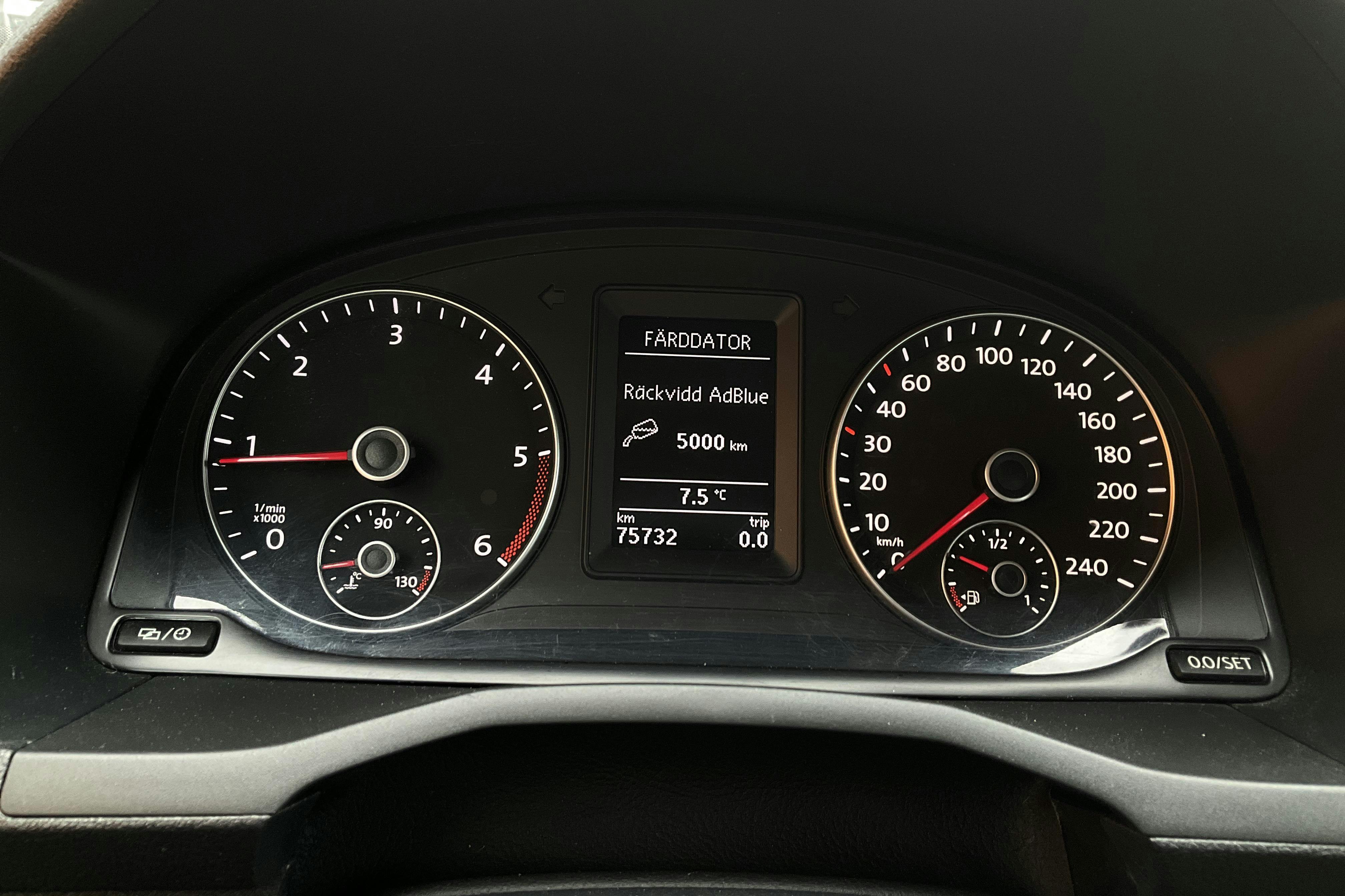 VW Caddy Life 2.0 TDI (102hk) - 75 730 km - Käsitsi - valge - 2018