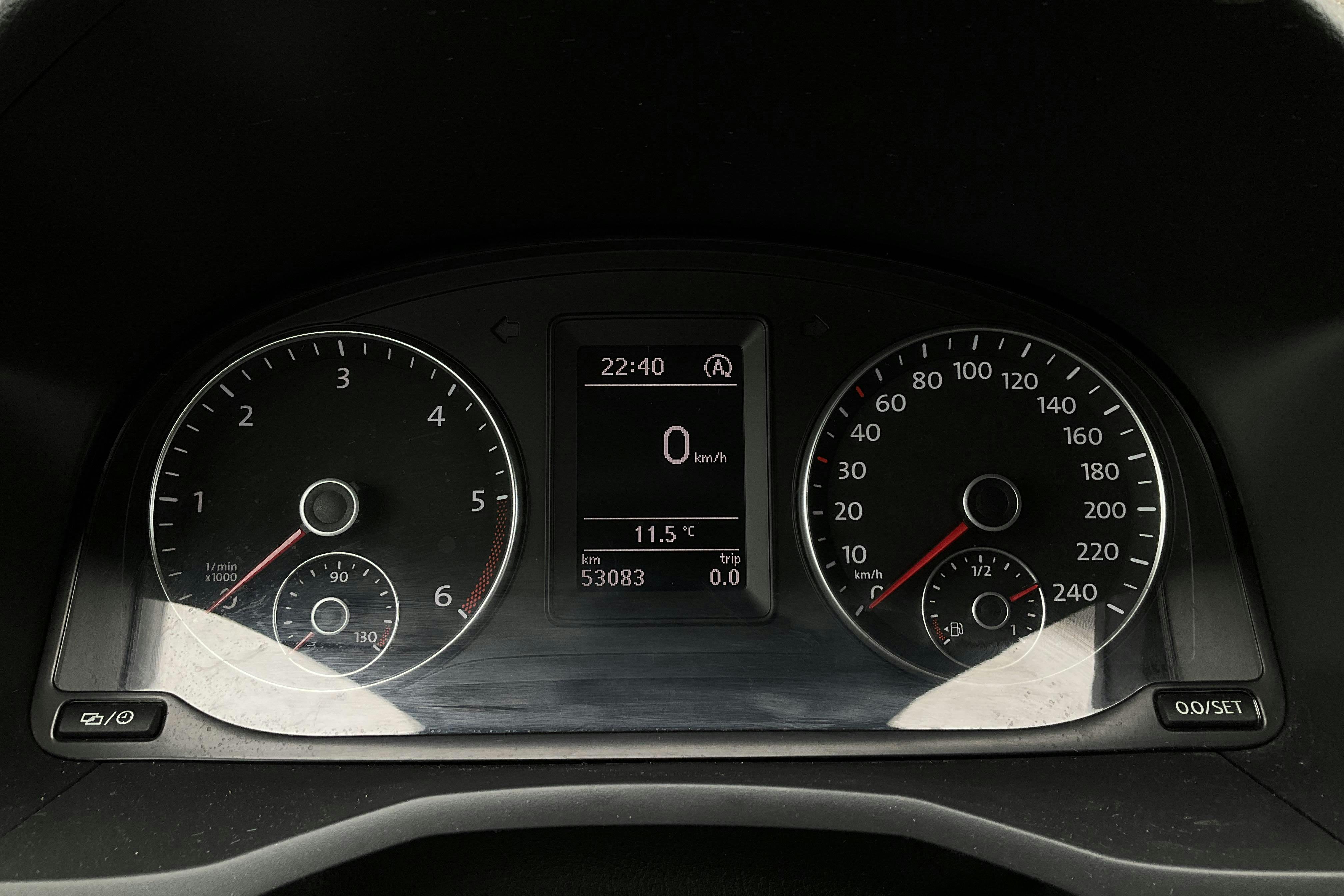 VW Caddy 2.0 TDI Skåp (150hk) - 53 080 km - Automatyczna - czerwony - 2017