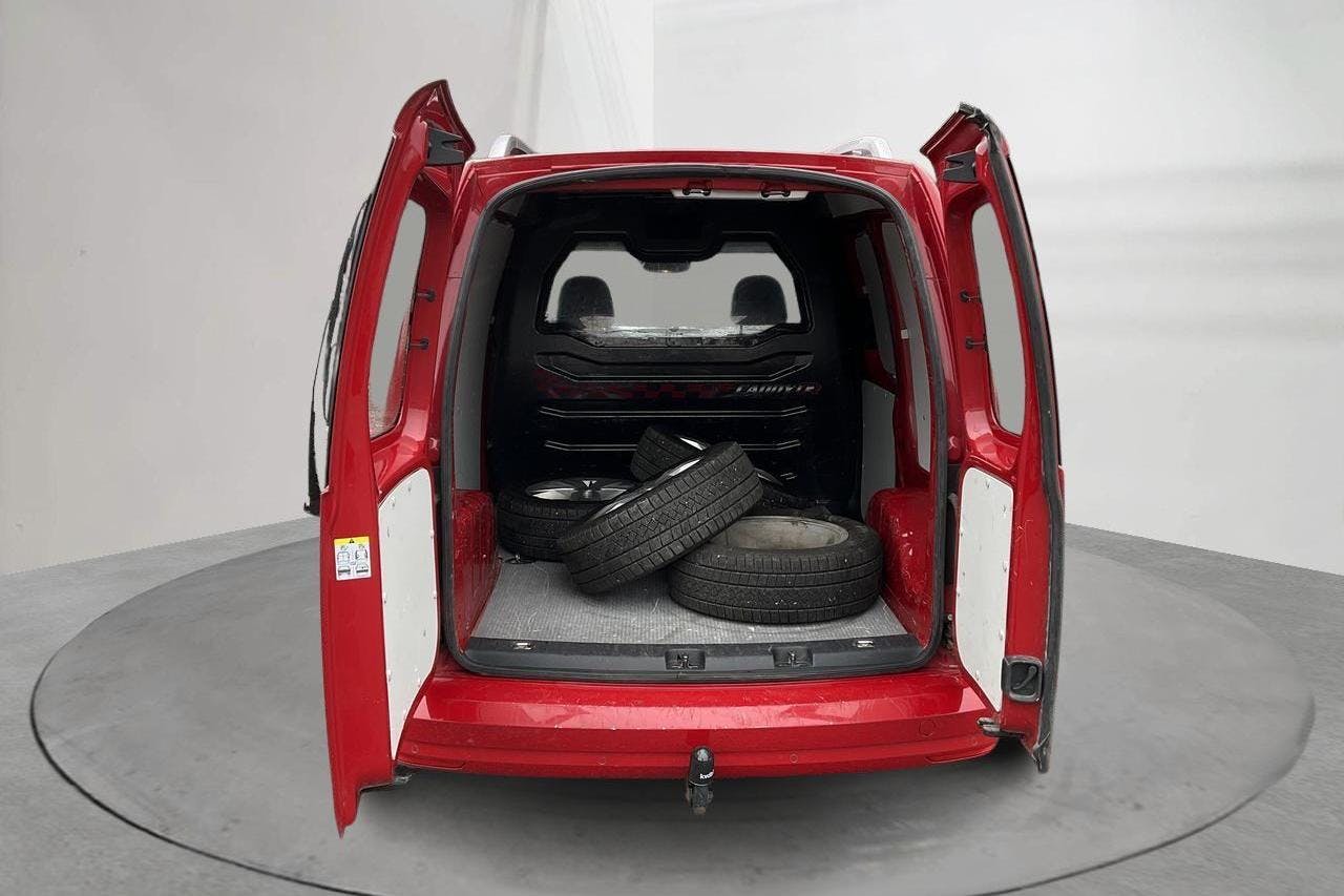 VW Caddy 2.0 TDI Skåp (150hk) - 53 080 km - Automatyczna - czerwony - 2017