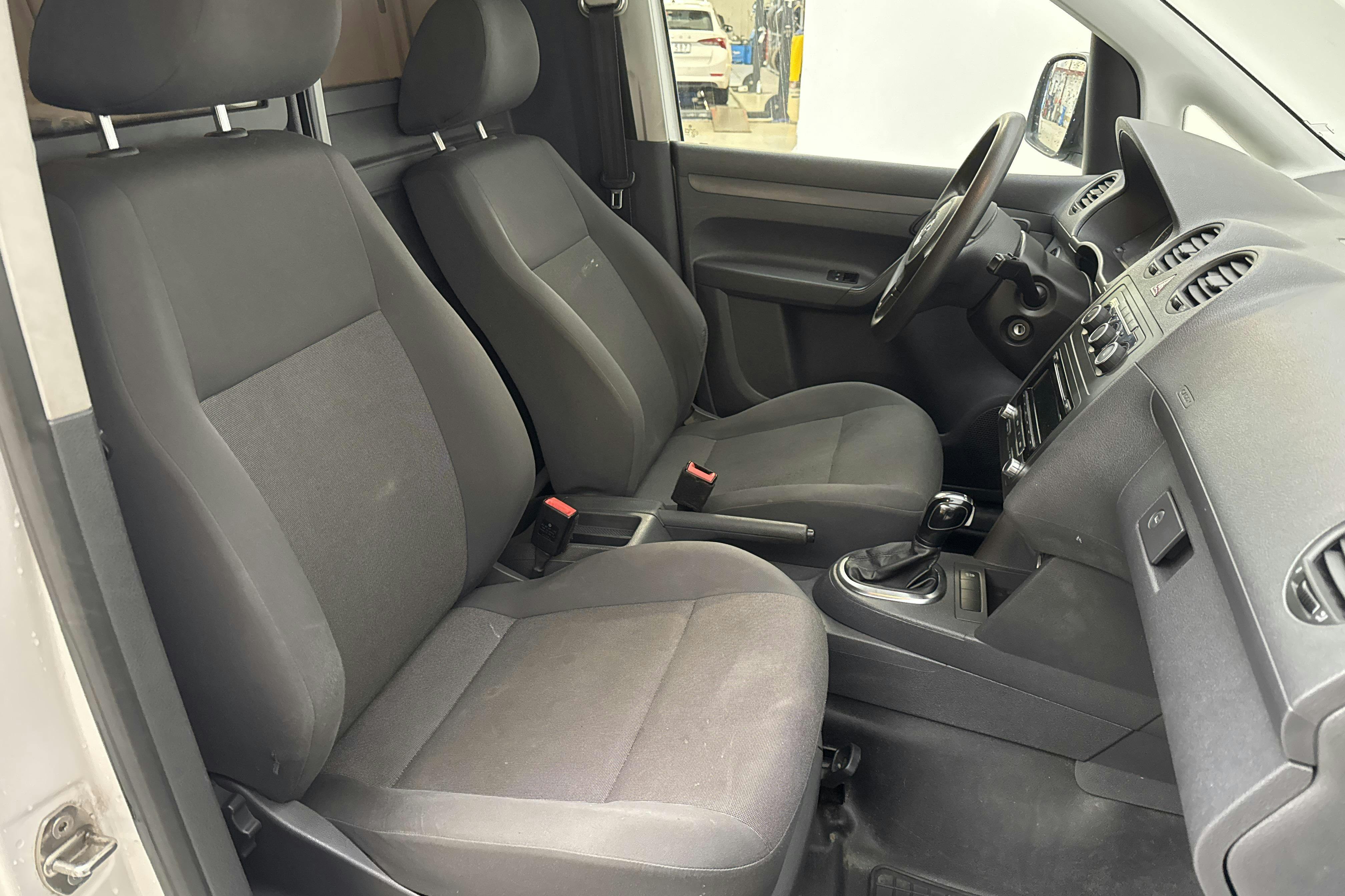 VW Caddy 1.6 TDI Maxi Skåp (102hk) - 19 257 mil - Automat - vit - 2014