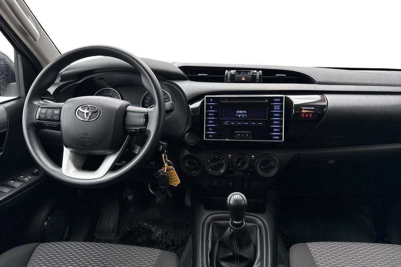 Toyota Hilux 2.4 D 4WD (150hk) - 53 440 km - Manual - white - 2019