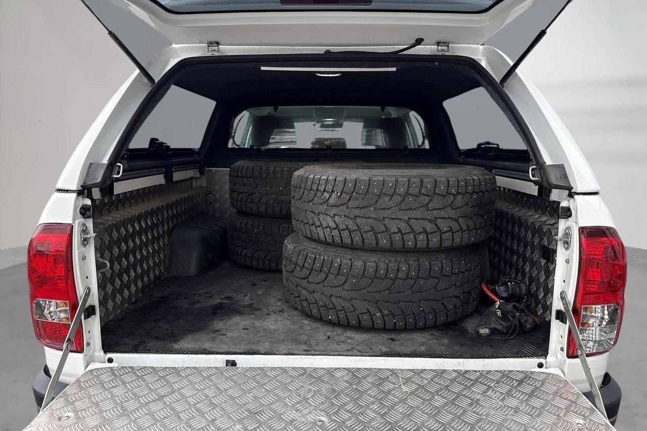 Toyota Hilux 2.4 D 4WD (150hk) - 53 440 km - Manual - white - 2019