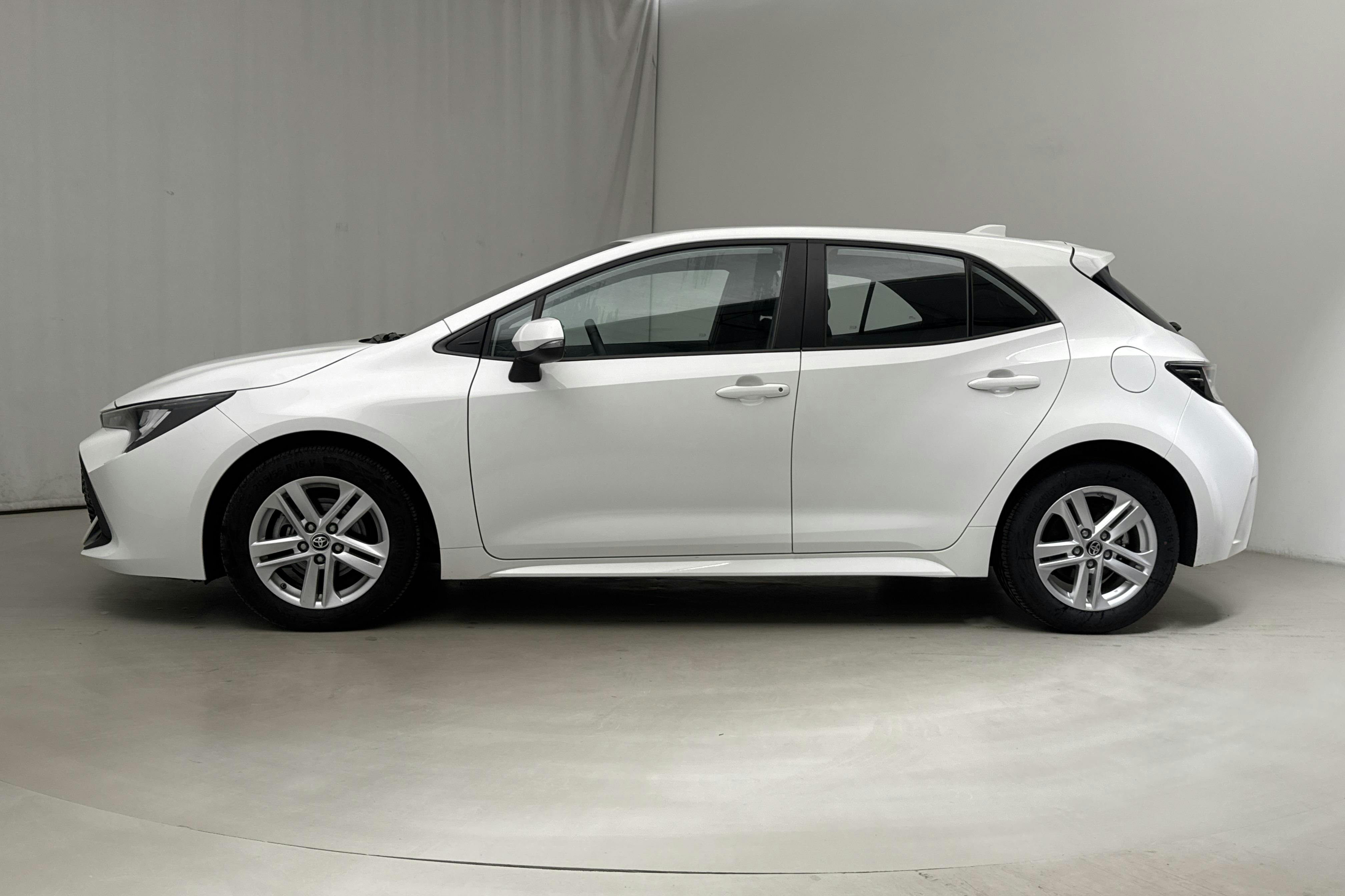 Toyota Corolla 1.8 Hybrid 5dr (122hk) - 17 090 km - Automatic - white - 2022