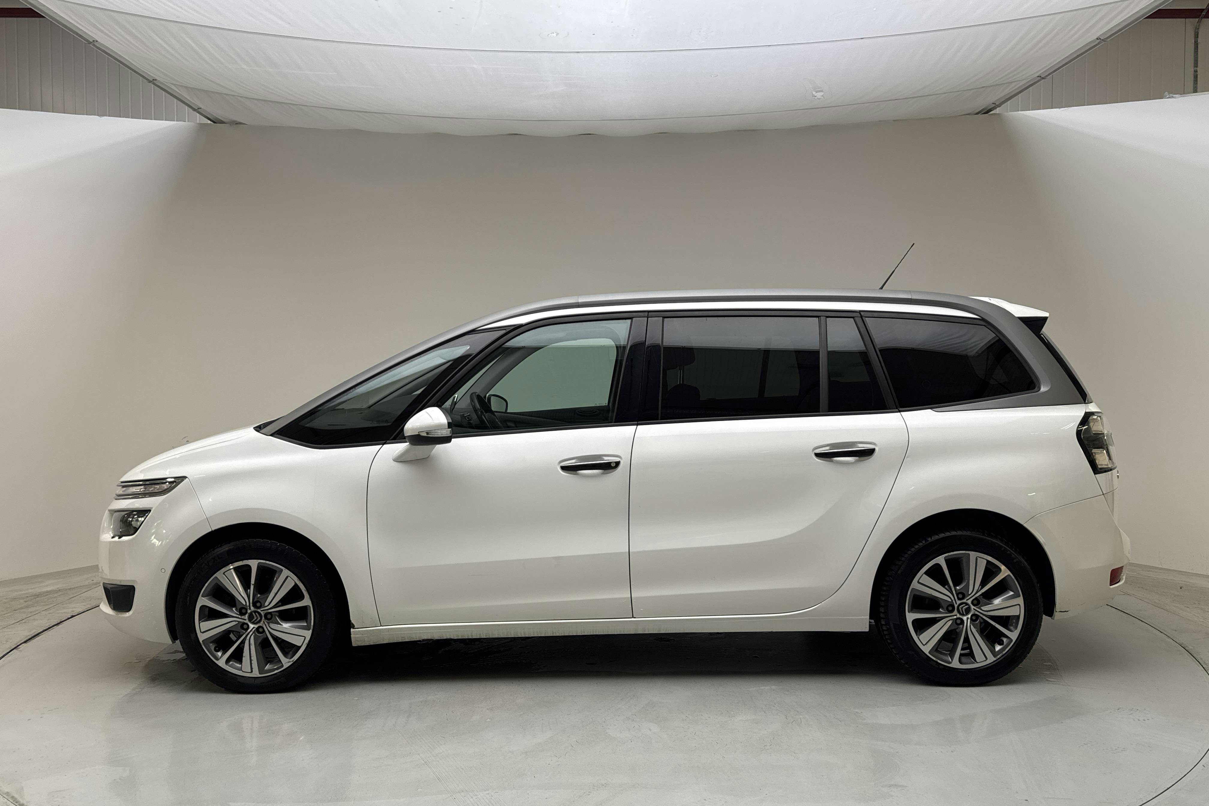 Citroën C4 Grand Picasso BlueHDi (120hk) - 178 080 km - Automatyczna - biały - 2016