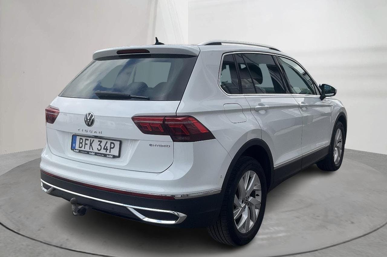 VW Tiguan 1.4 TSI eHybrid (245hk) - 4 677 mil - Automat - vit - 2022