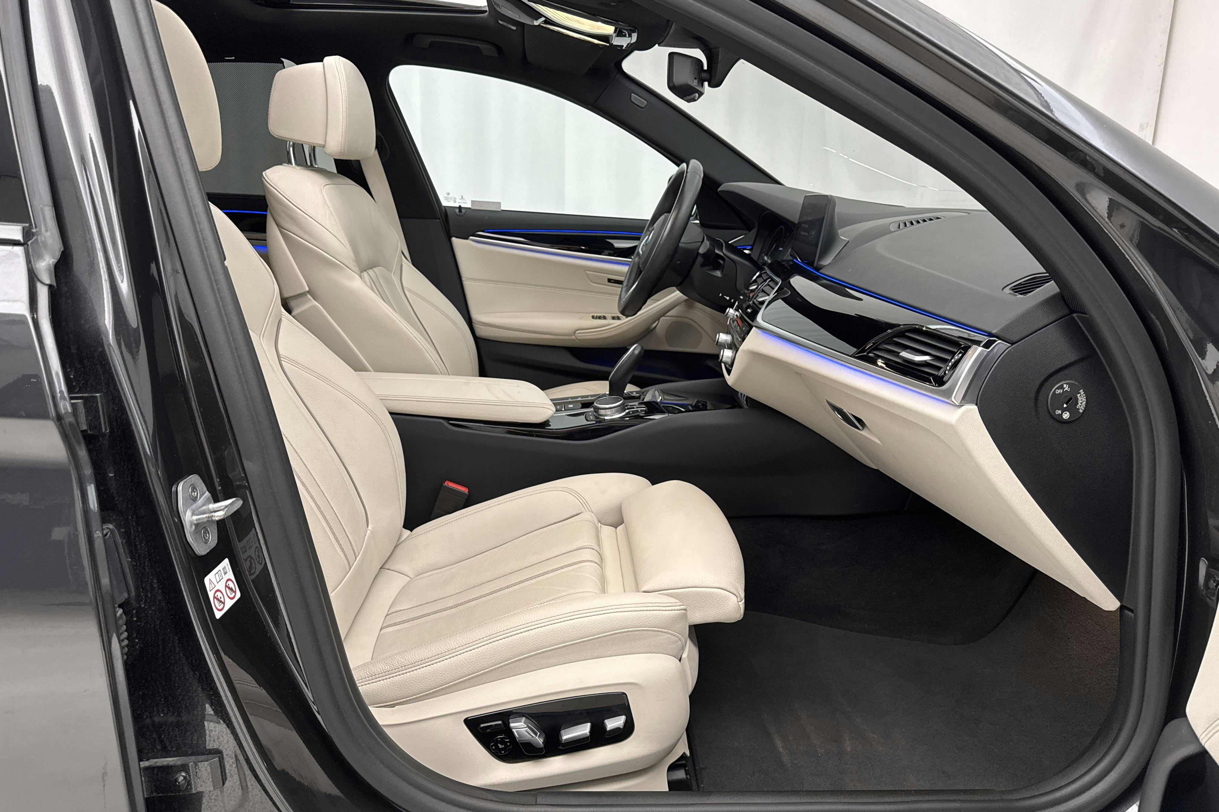 BMW 530e iPerformance Sedan, G30 (252hk) - 110 280 km - Automatic - gray - 2019